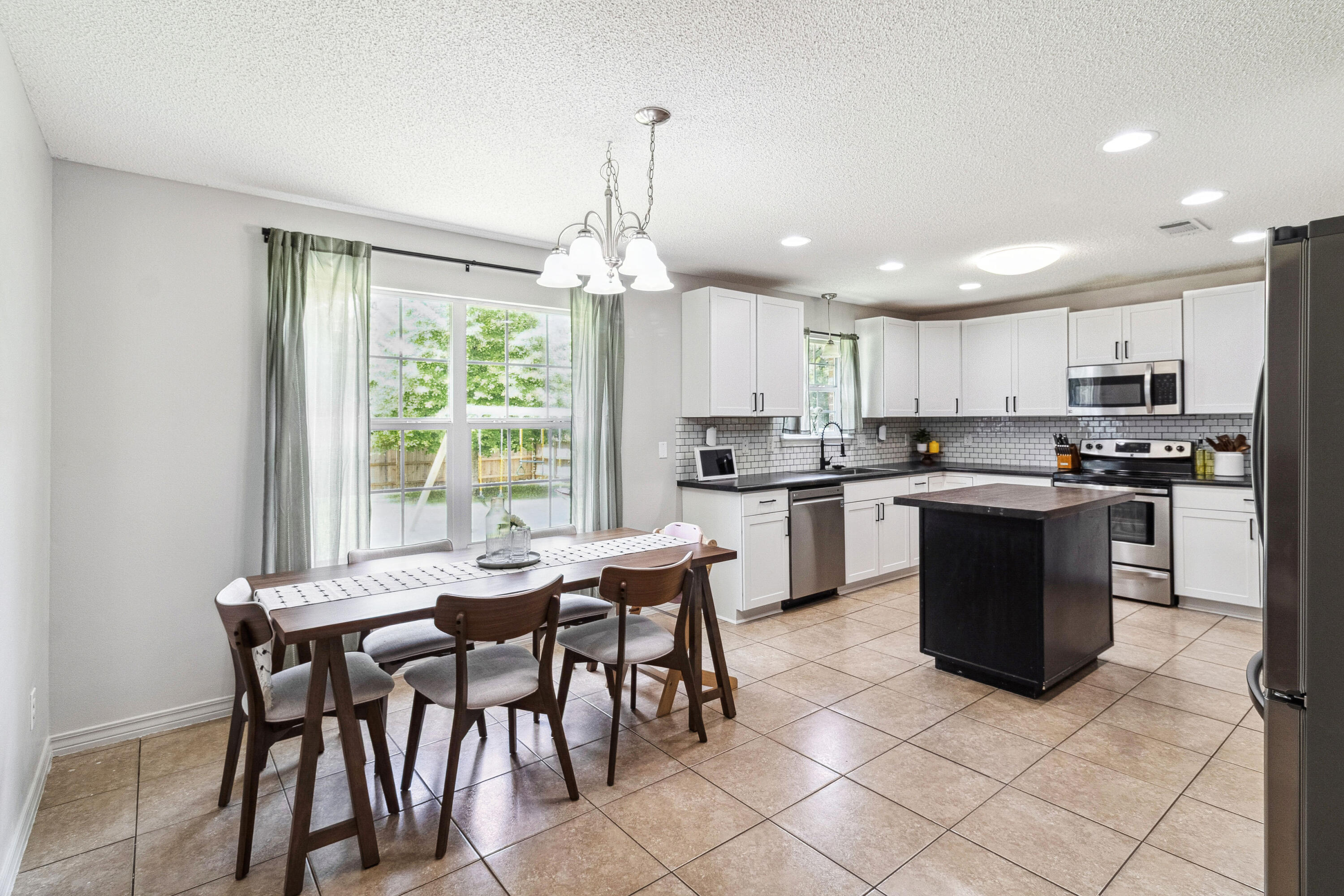 WINDSOR VILLAGE - Residential