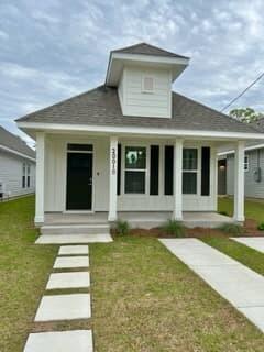 This 3 bedroom 2 bathroom contemporary, craftsman style design, was built in 2021 and offers a very clean look. It maximizes its use of space with an open floor plan and 10 ft tray ceilings in the living room and Master bedroom. The home includes quartz counter tops, LED recessed lighting, All Samsung stainless steel appliances, soft close cabinets, luxury vinyl wood look flooring, designer fixtures and finishes, tankless water heater, fireplace and blind package. the Master bathroom has a walk-in glass shower.  Fully enclosed side and back yard with exterior lighting. Off street parking available. Just minutes from downtown Pensacola in the popular Garden District Sunny Ridge neighborhood.