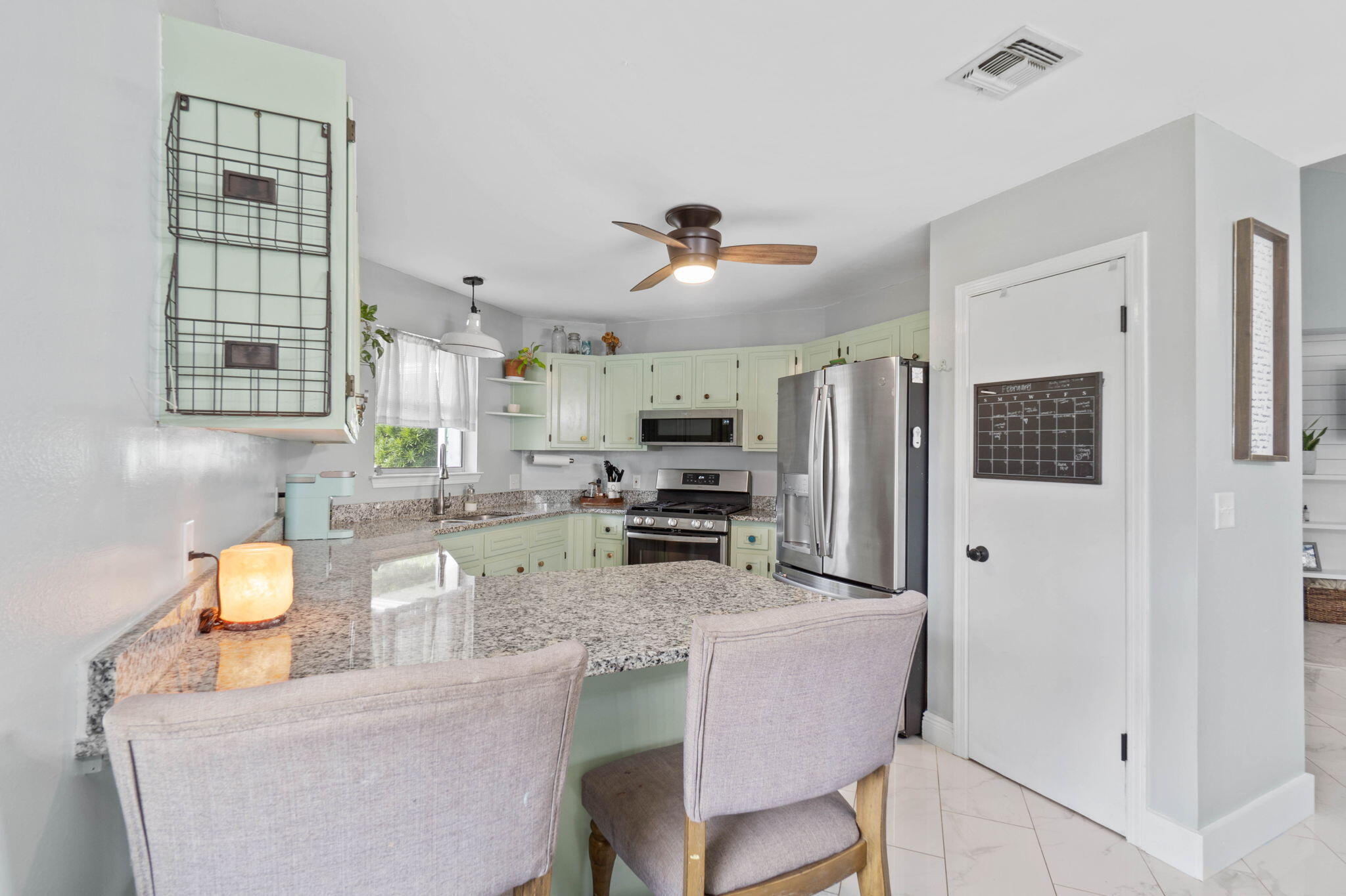 BAYVIEW MANOR - Residential