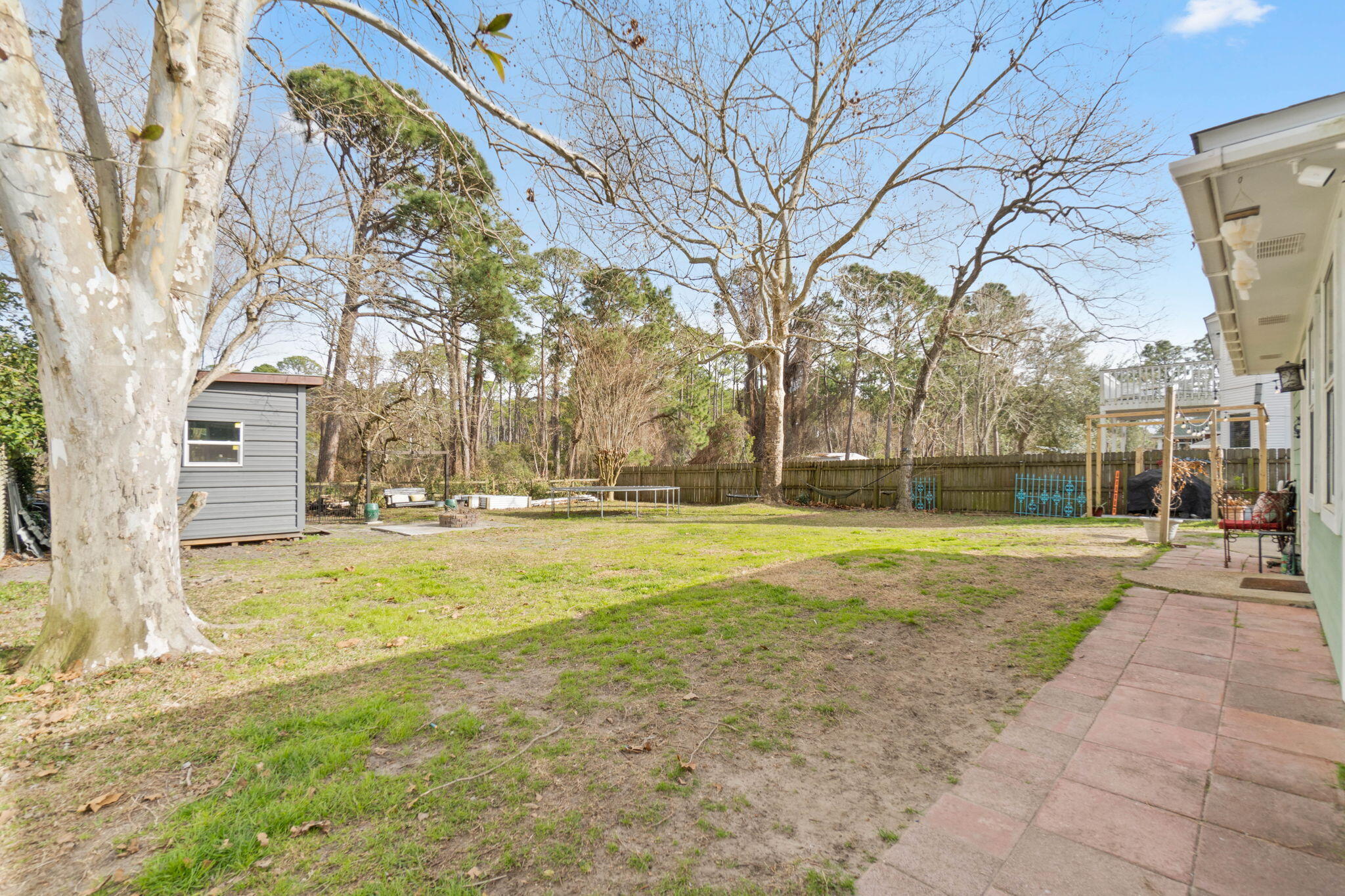 BAYVIEW MANOR - Residential