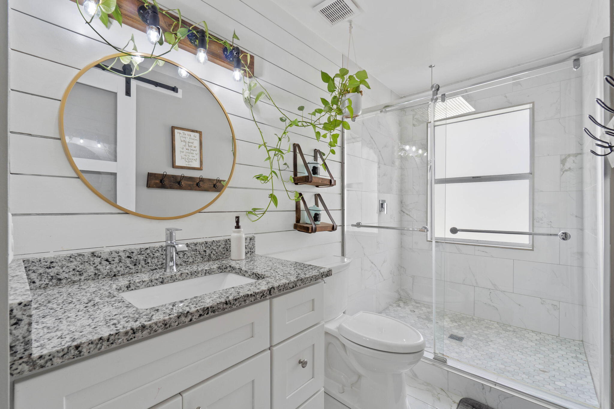 BAYVIEW MANOR - Residential