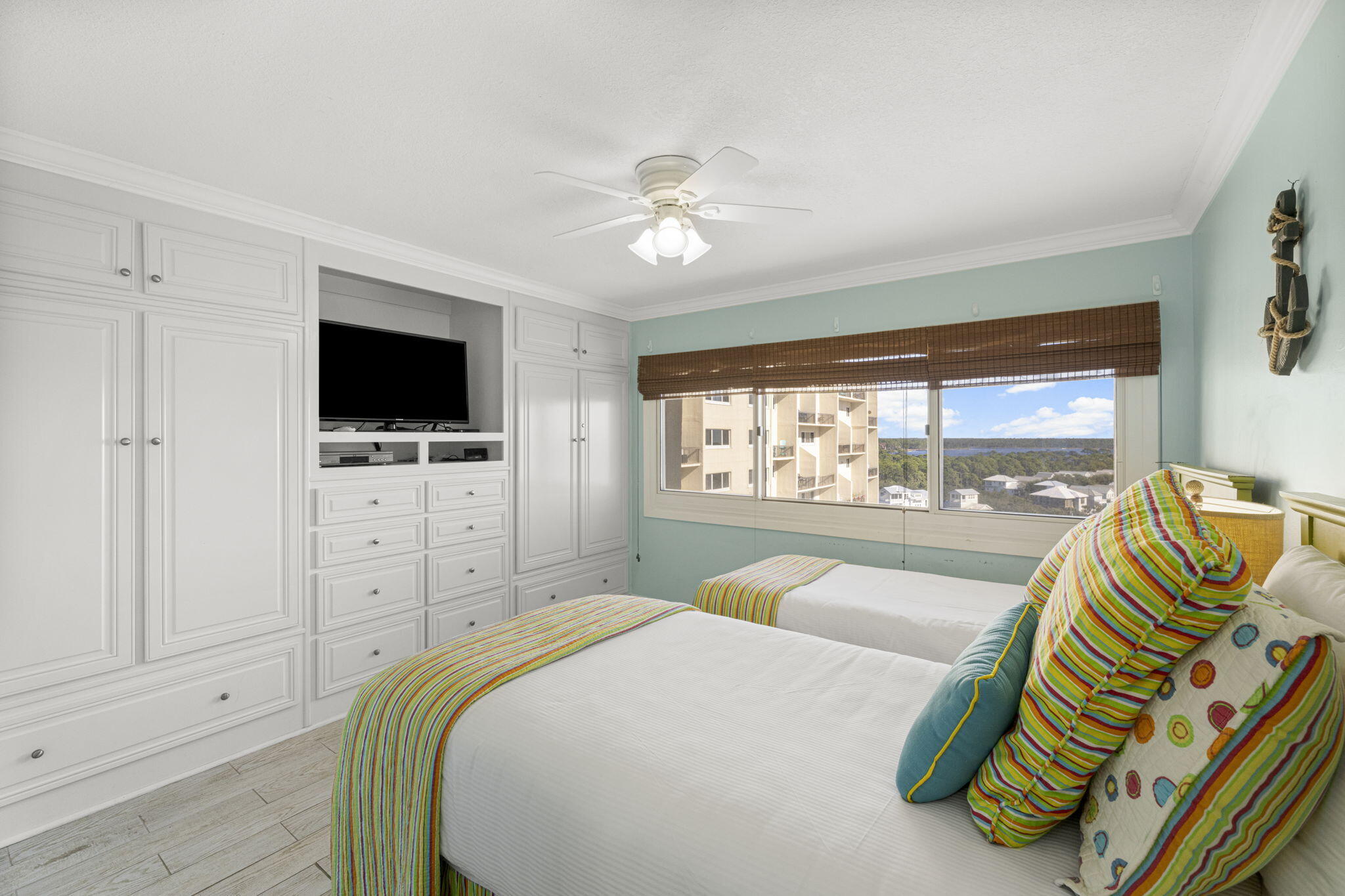 PINNACLE PORT - Residential