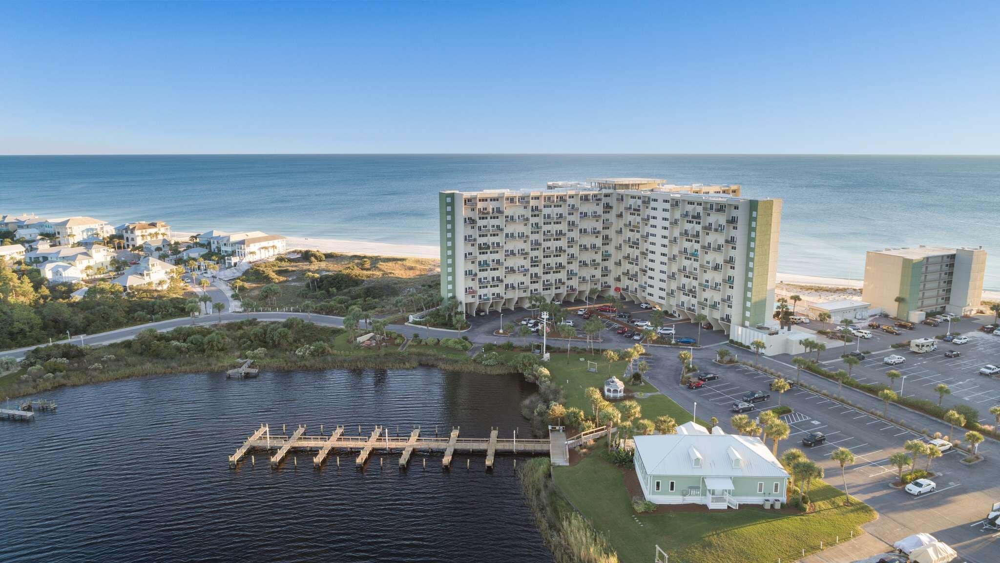 PINNACLE PORT - Residential