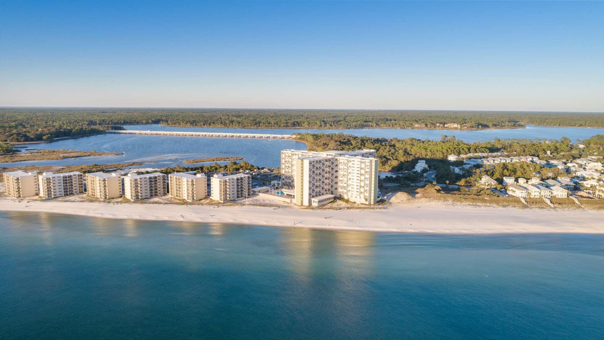 PINNACLE PORT - Residential