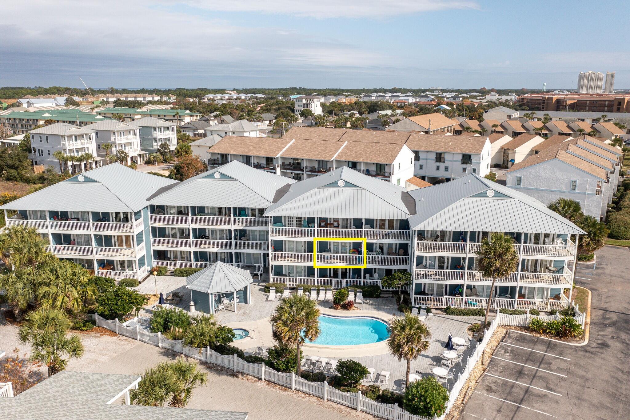 SUMMER BREEZE CONDO - Residential