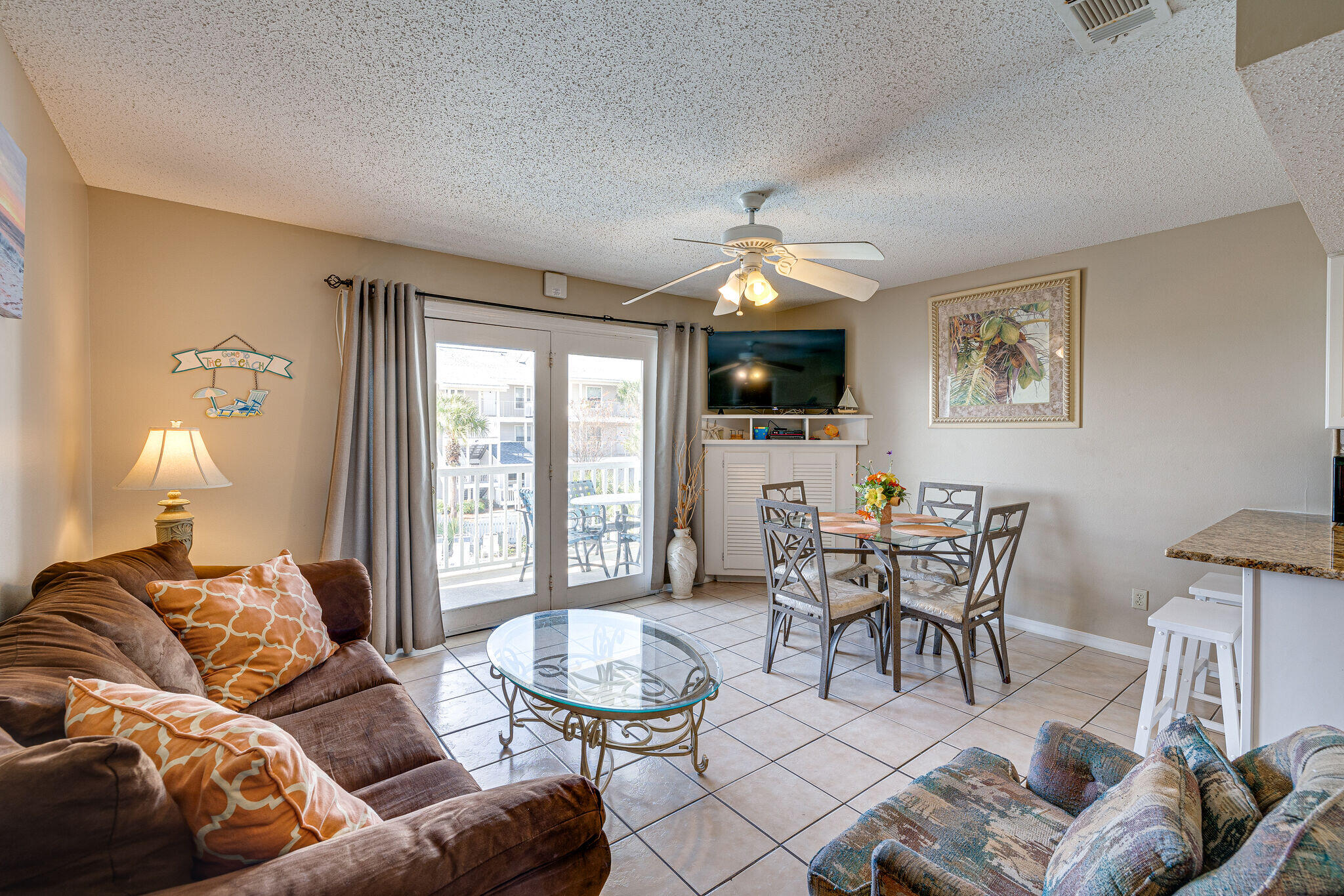 SUMMER BREEZE CONDO - Residential
