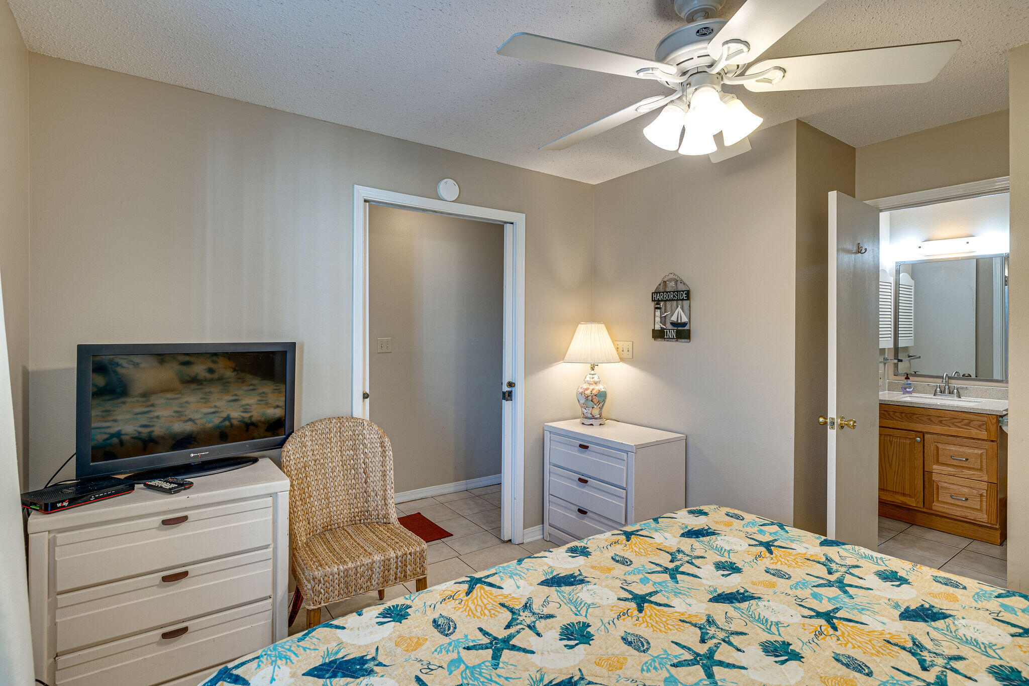 SUMMER BREEZE CONDO - Residential