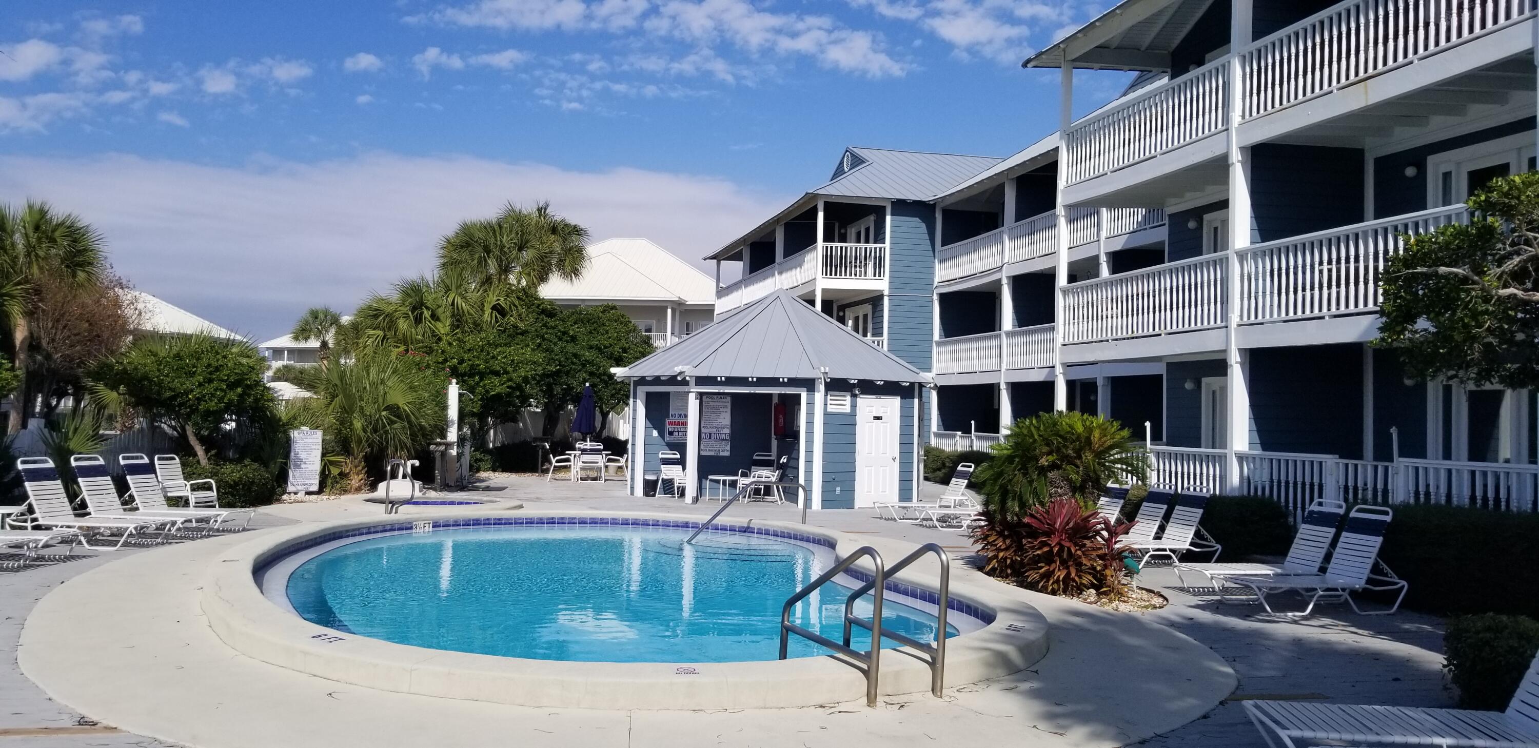 SUMMER BREEZE CONDO - Residential