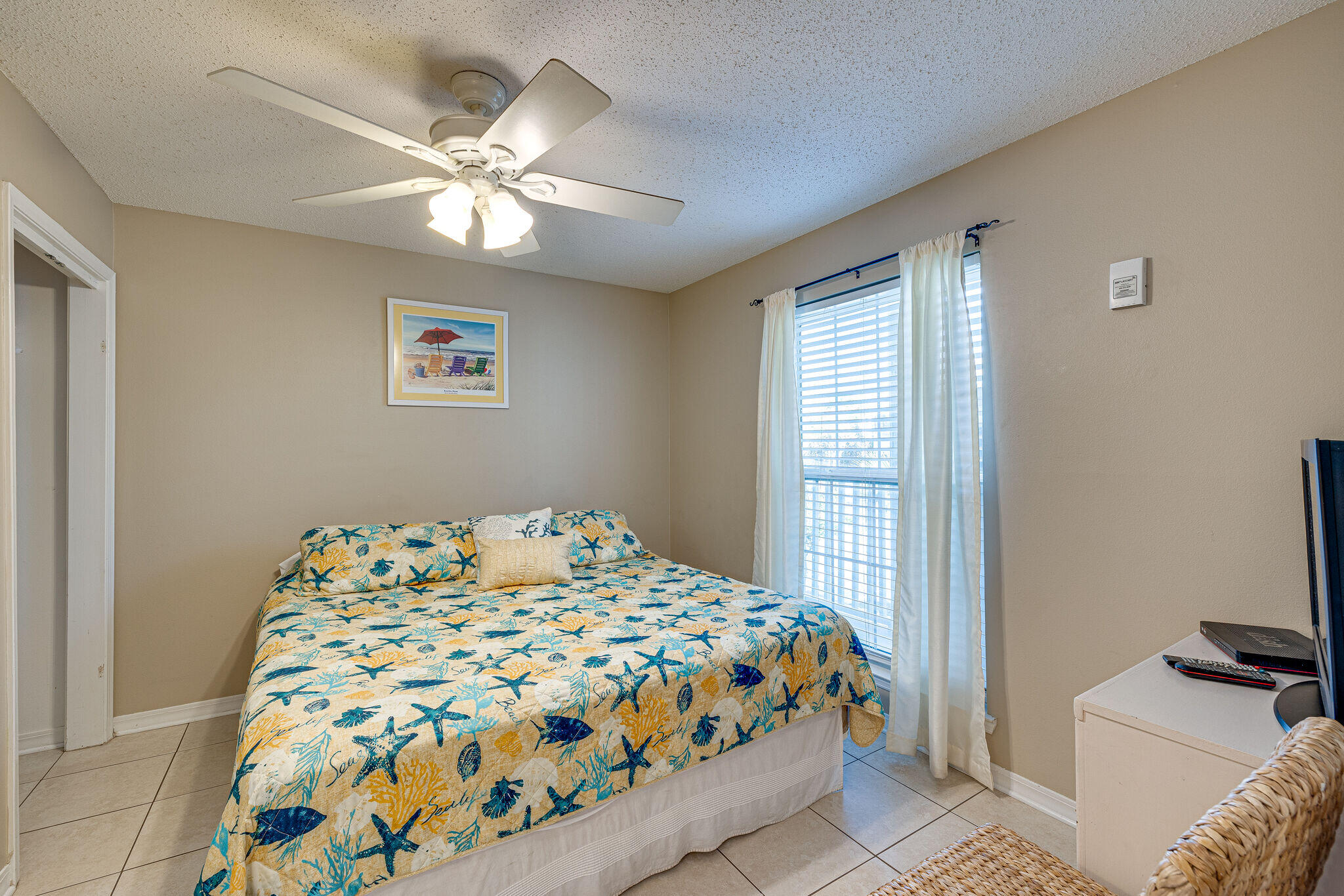 SUMMER BREEZE CONDO - Residential