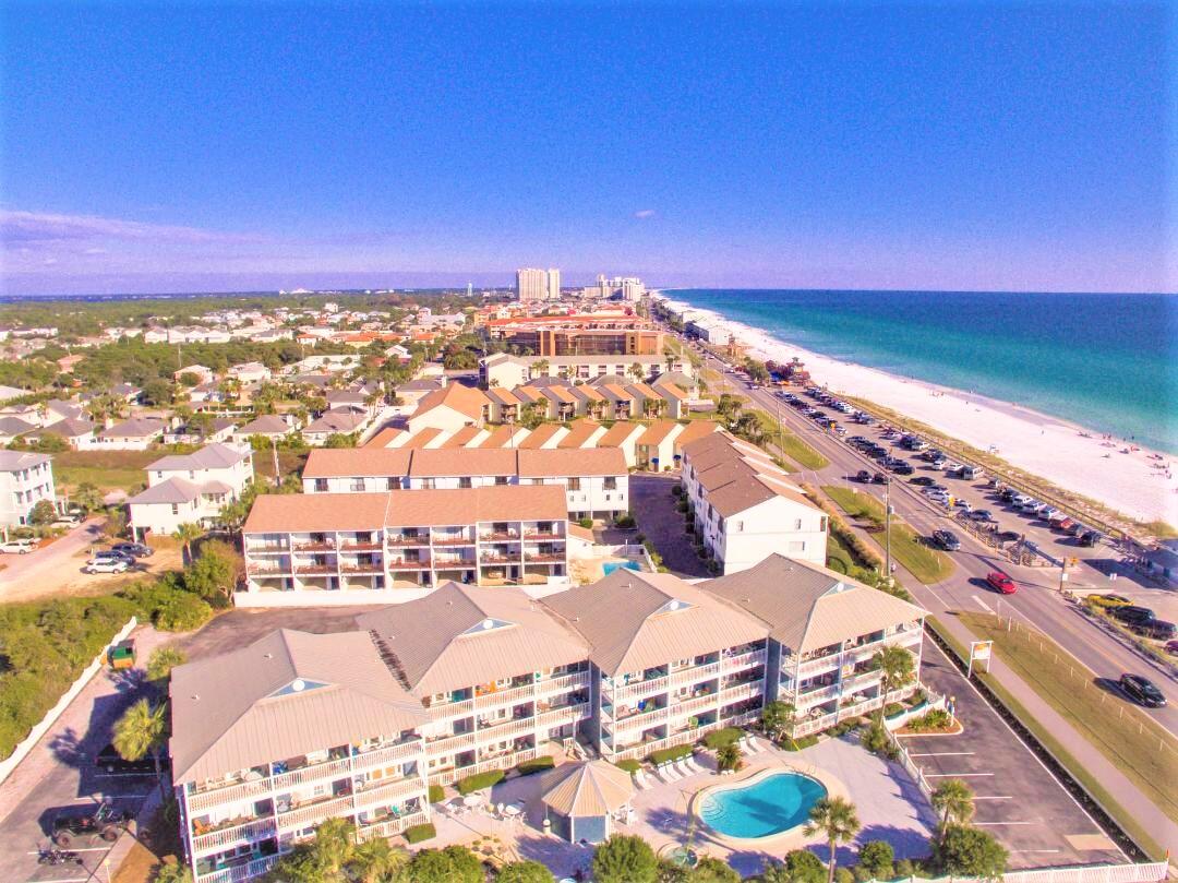SUMMER BREEZE CONDO - Residential