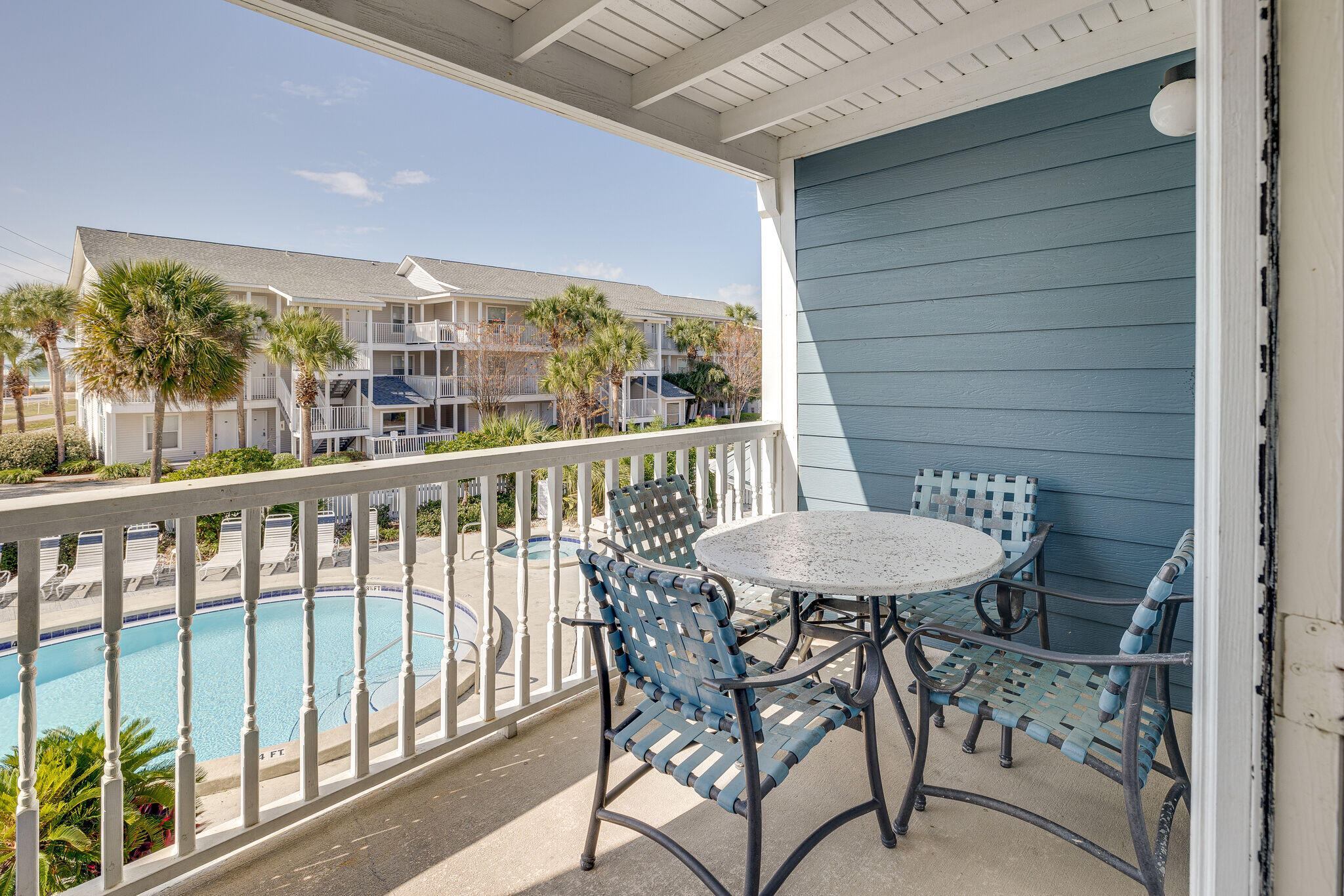 SUMMER BREEZE CONDO - Residential