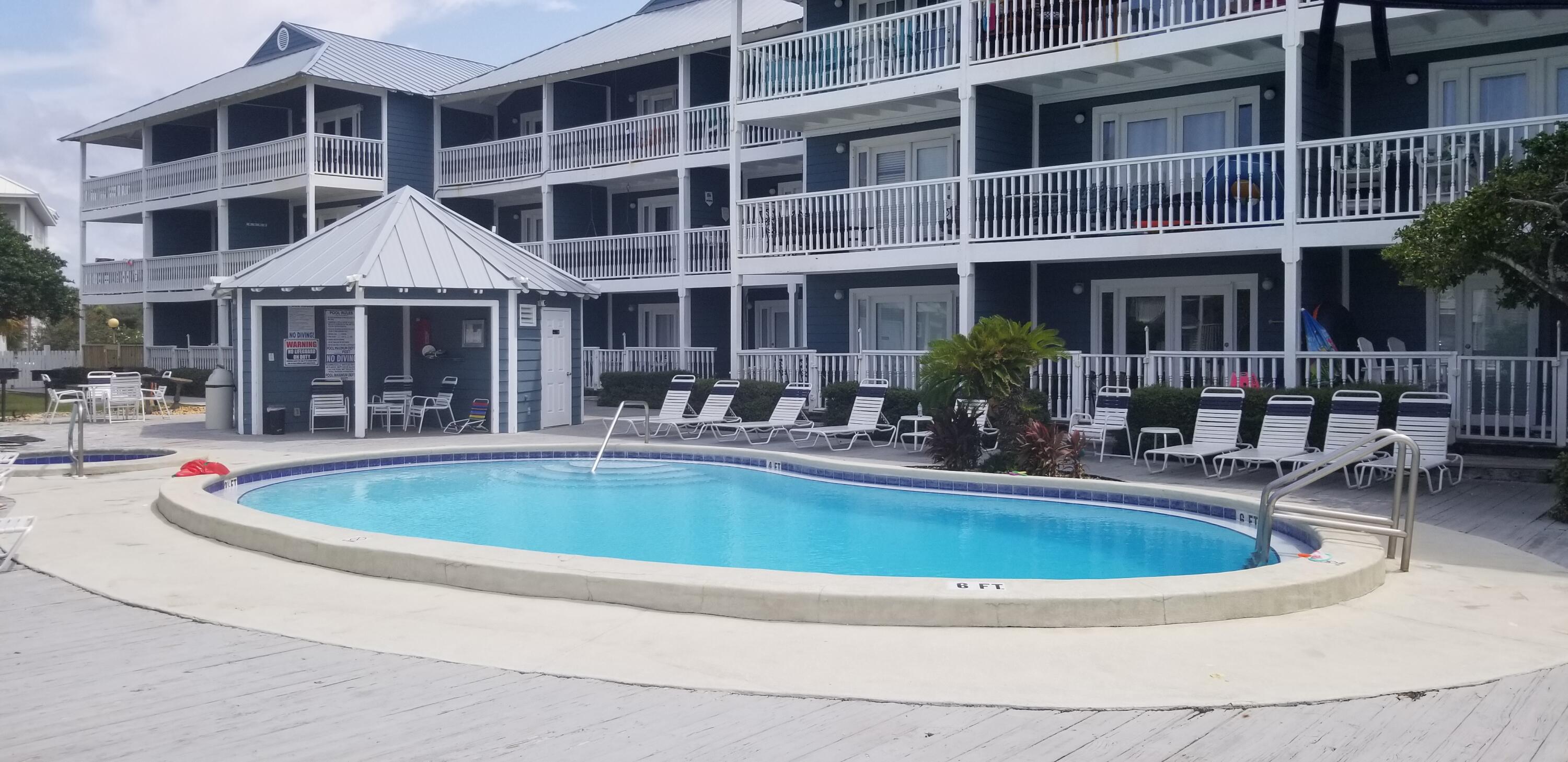SUMMER BREEZE CONDO - Residential
