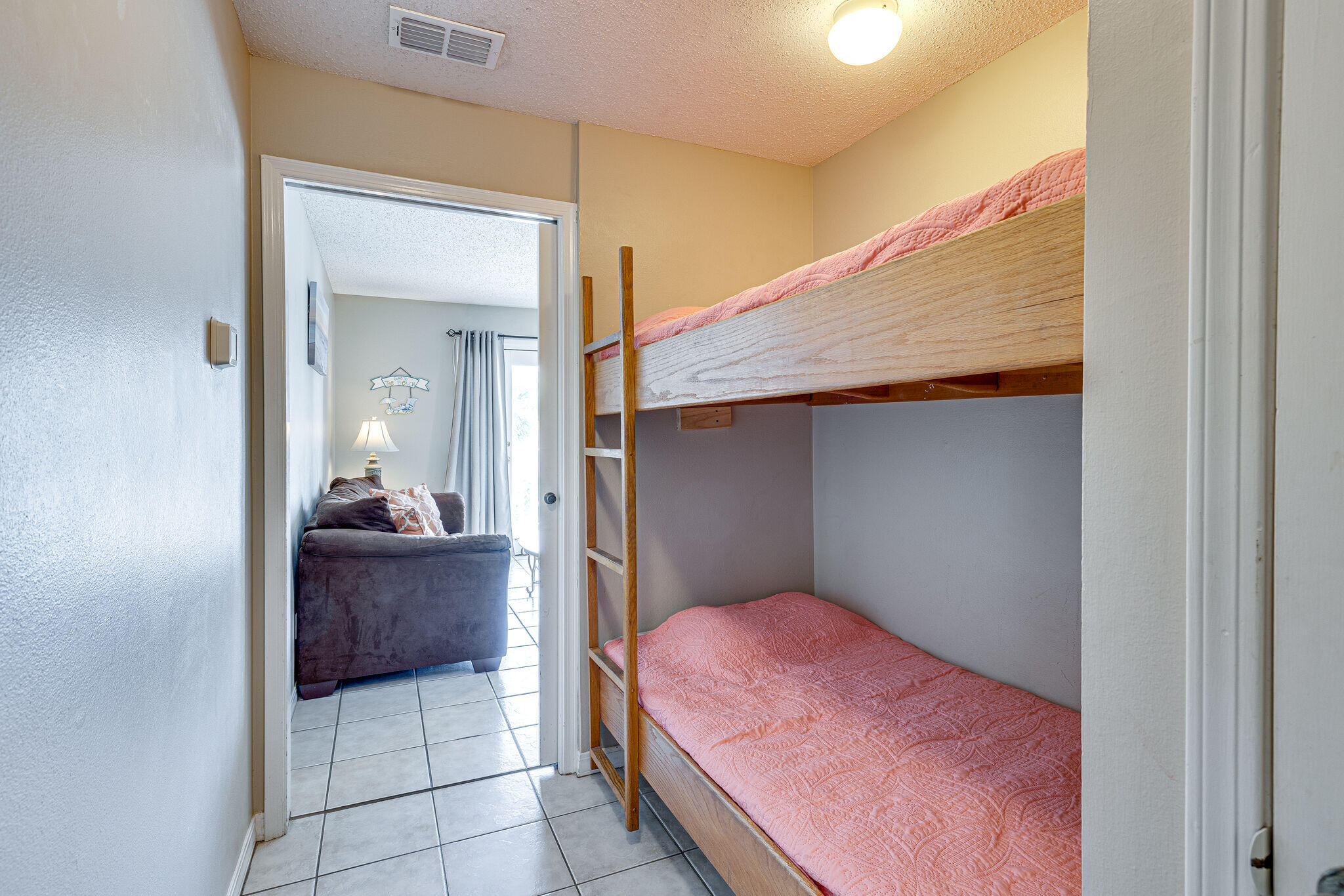 SUMMER BREEZE CONDO - Residential
