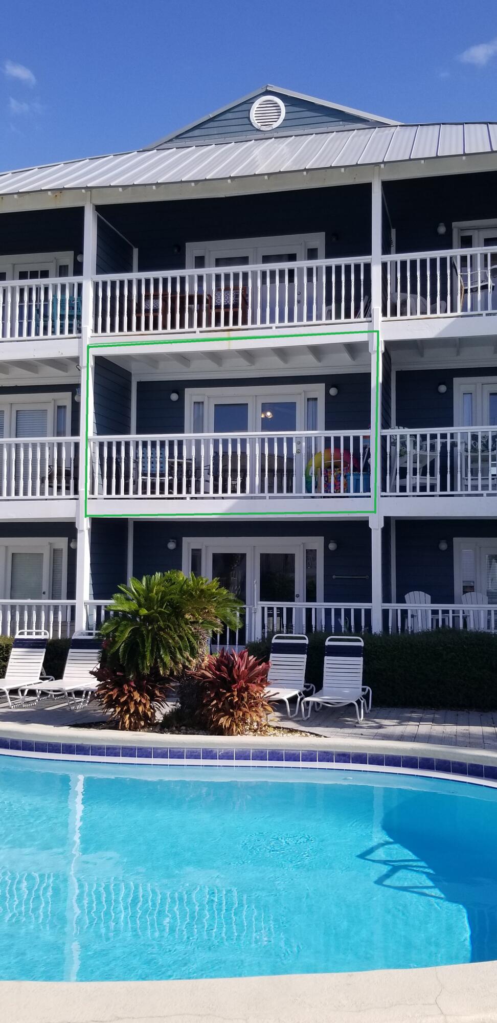 SUMMER BREEZE CONDO - Residential