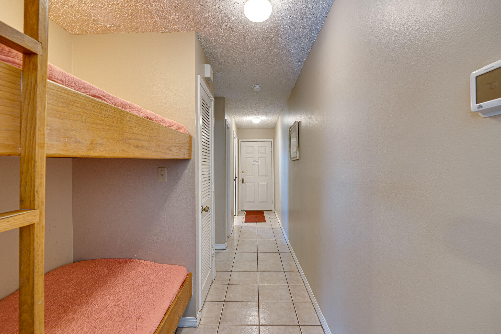 SUMMER BREEZE CONDO - Residential