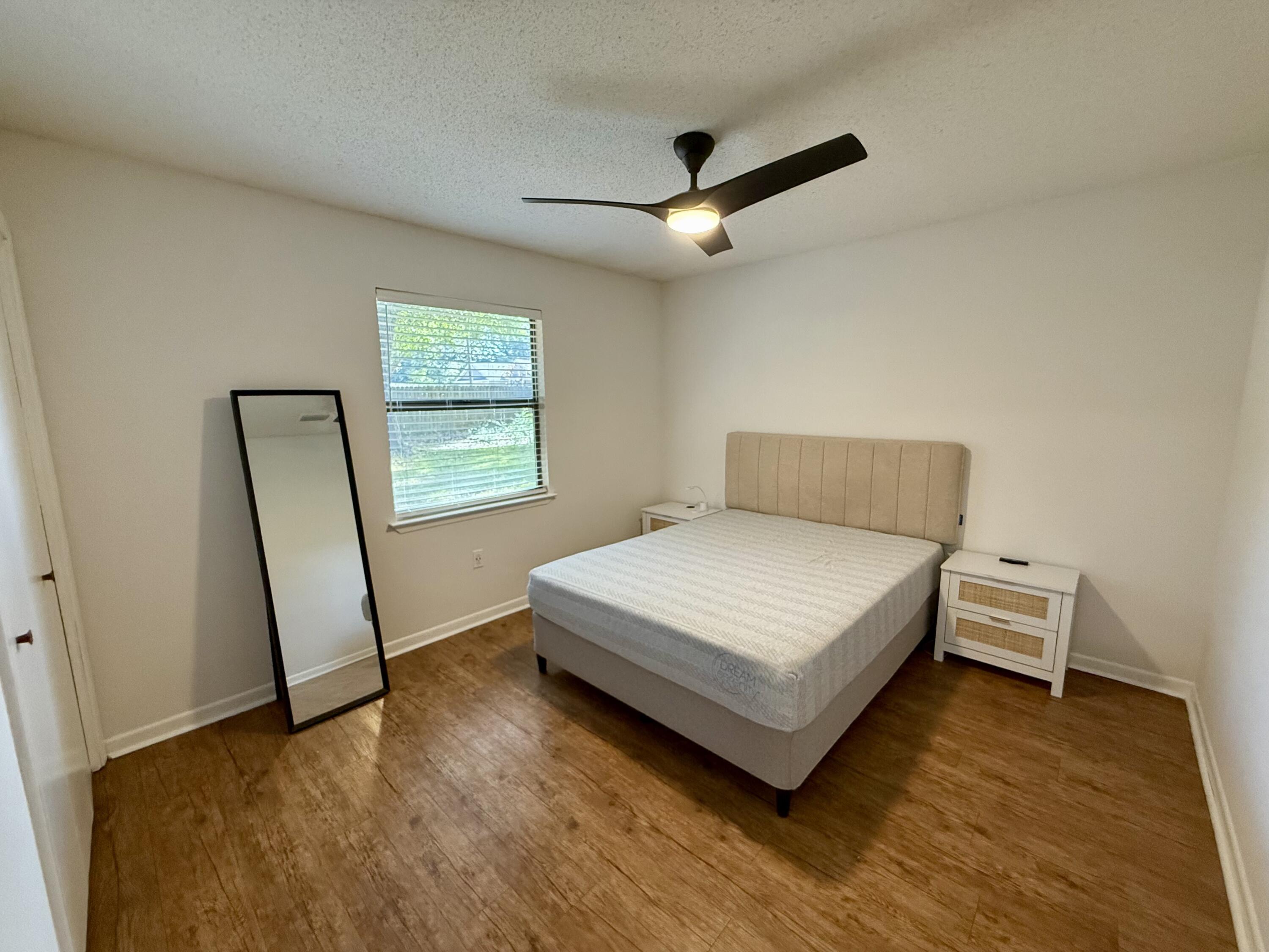 VALPARAISO PINECREST 6 - Residential