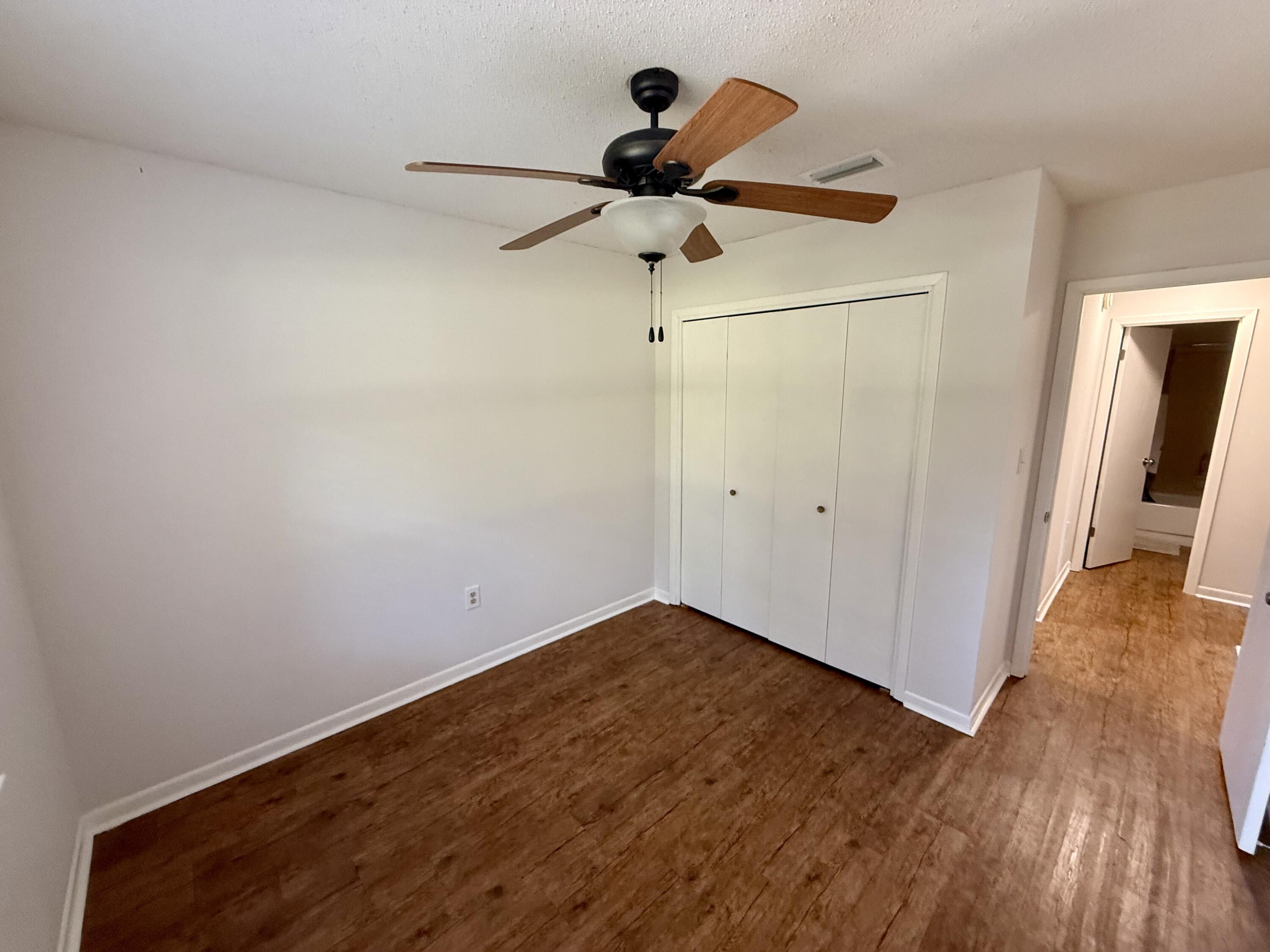 VALPARAISO PINECREST 6 - Residential