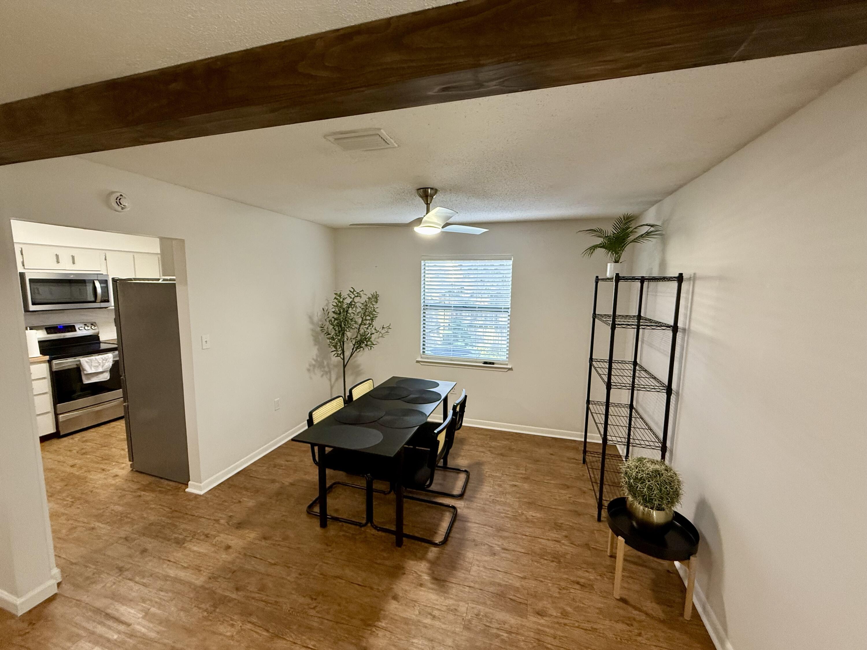 VALPARAISO PINECREST 6 - Residential