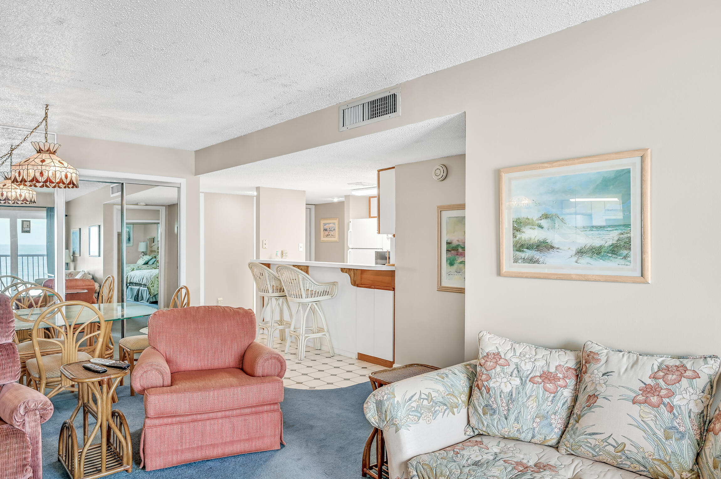 HOLIDAY SURF & RACQUET CLUB - Residential