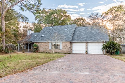 A home in Niceville