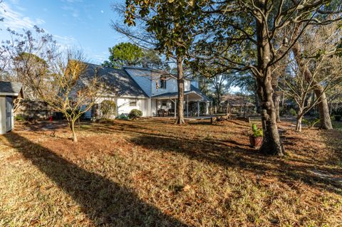 A home in Niceville