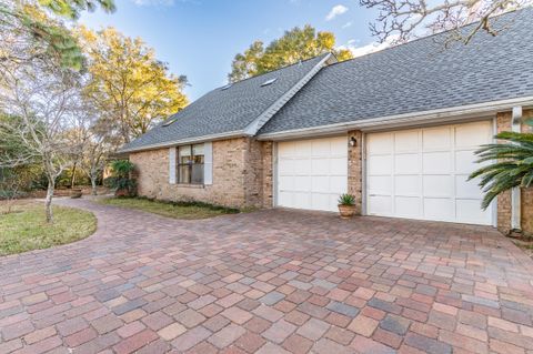 A home in Niceville