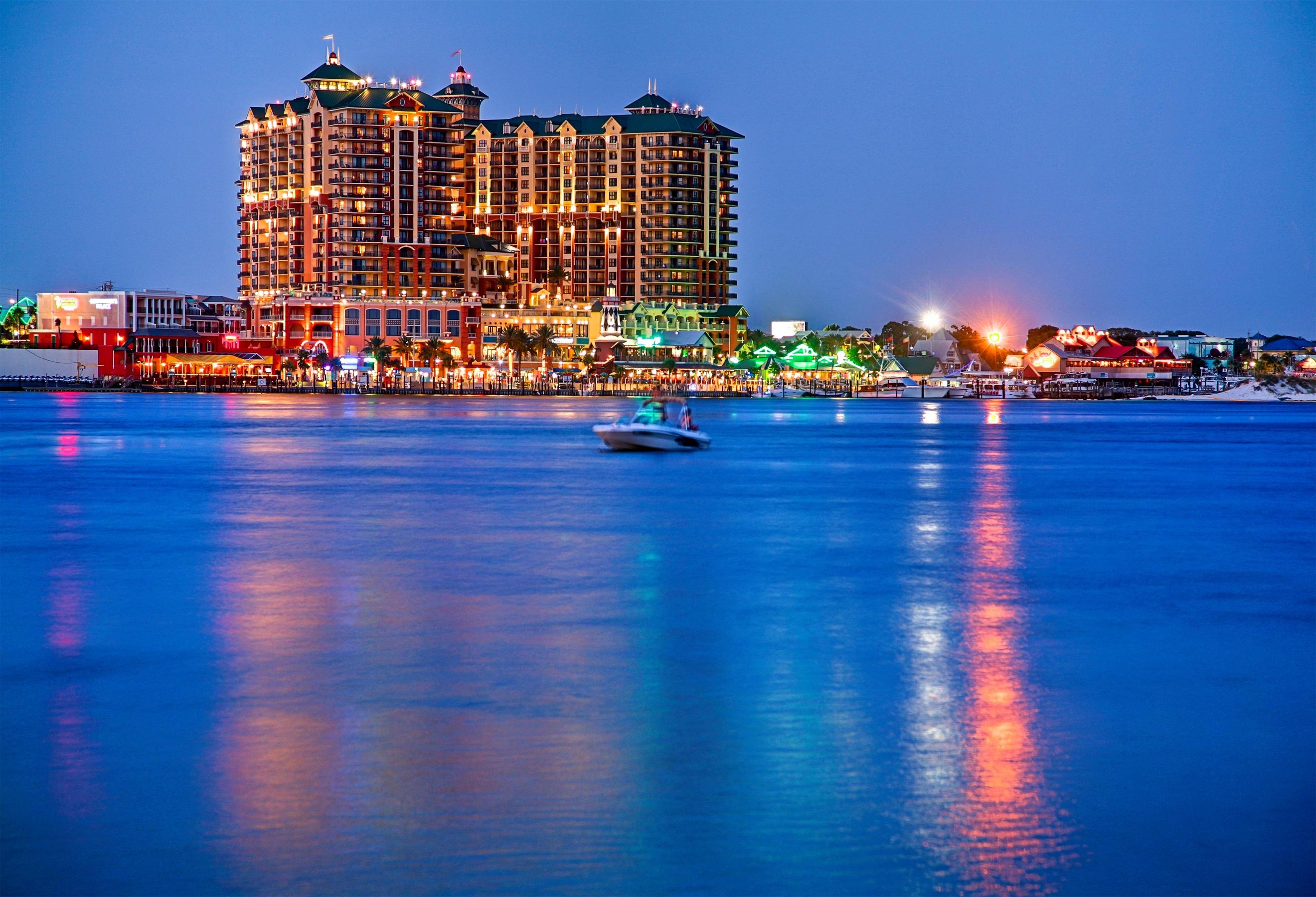 EMERALD GRANDE - Residential