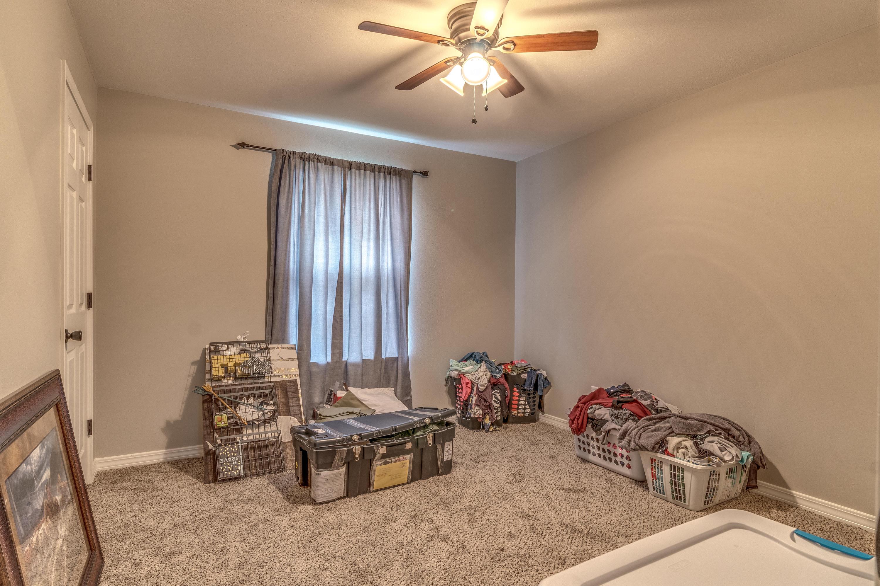 COUNTRY BREEZE ESTATES - Residential