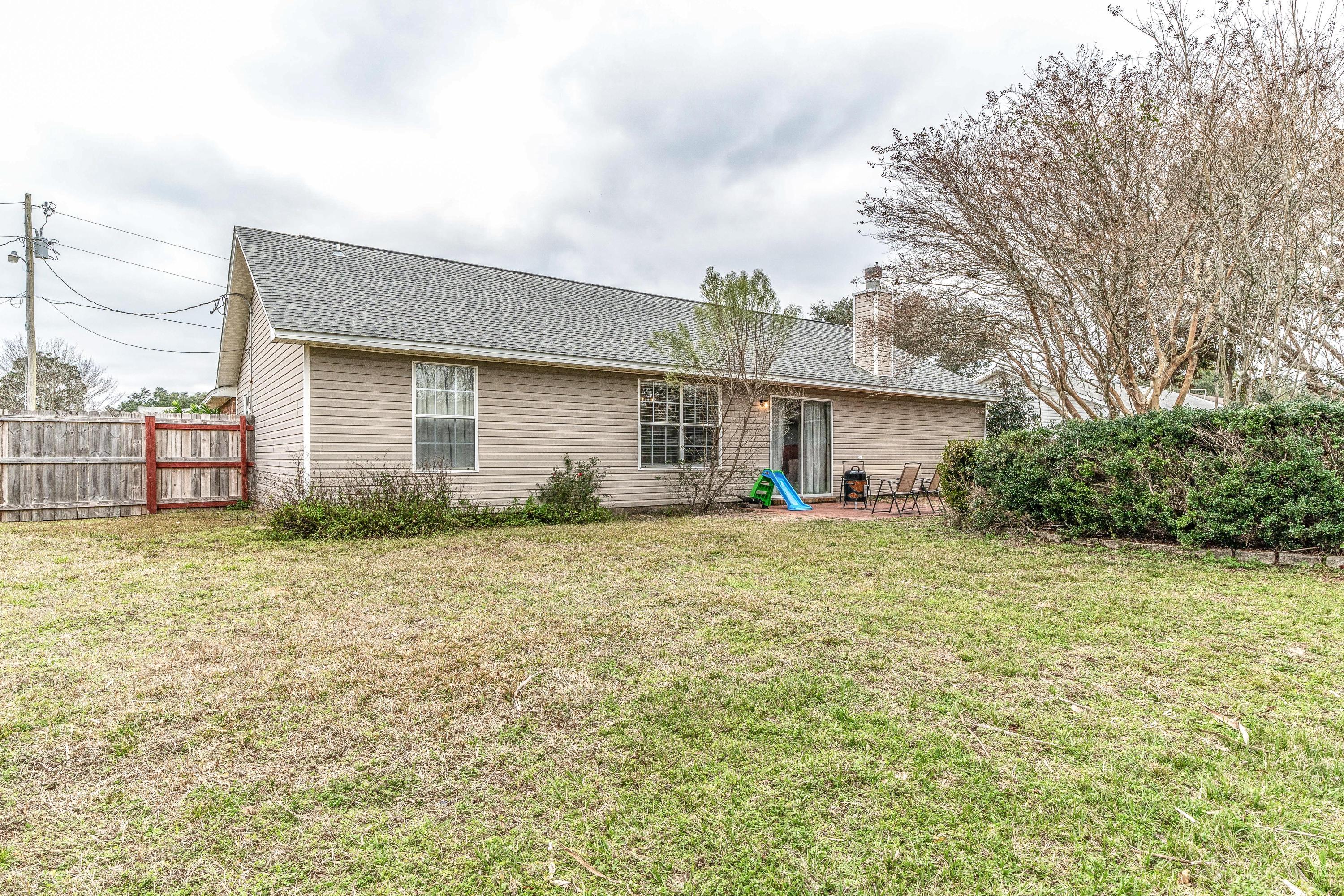 COUNTRY BREEZE ESTATES - Residential