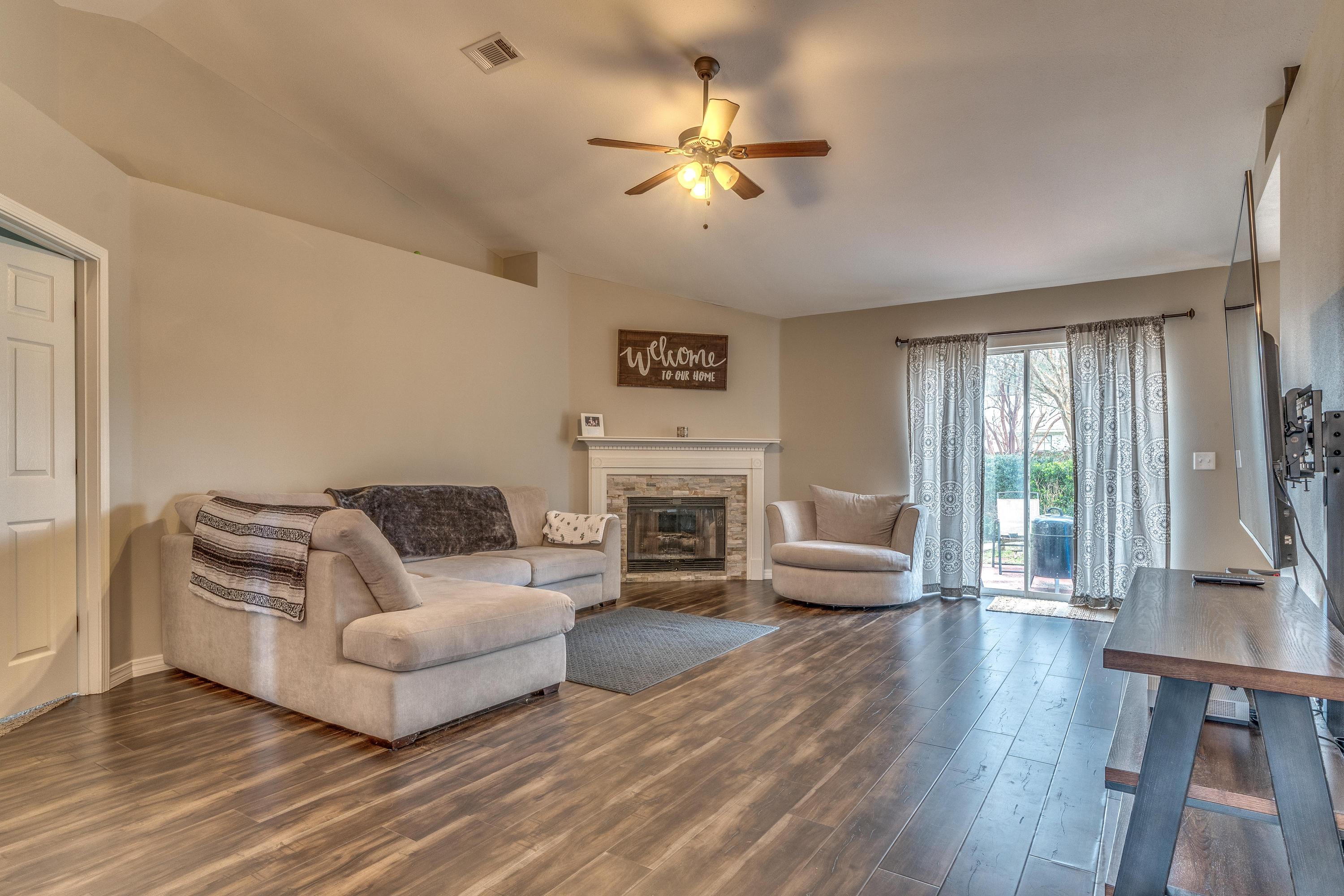 COUNTRY BREEZE ESTATES - Residential