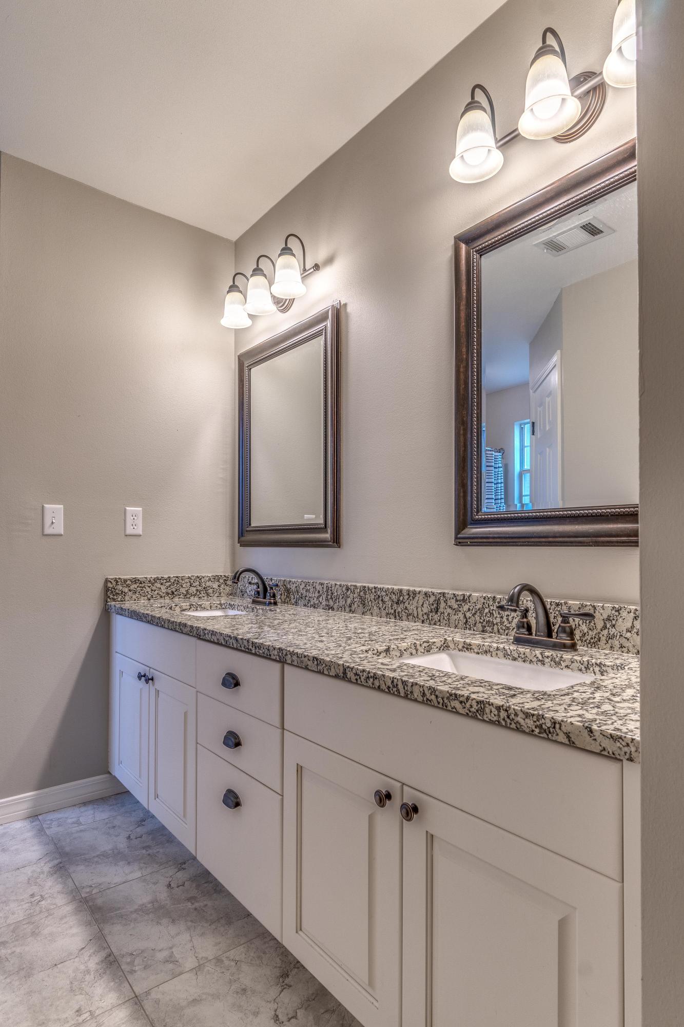 COUNTRY BREEZE ESTATES - Residential