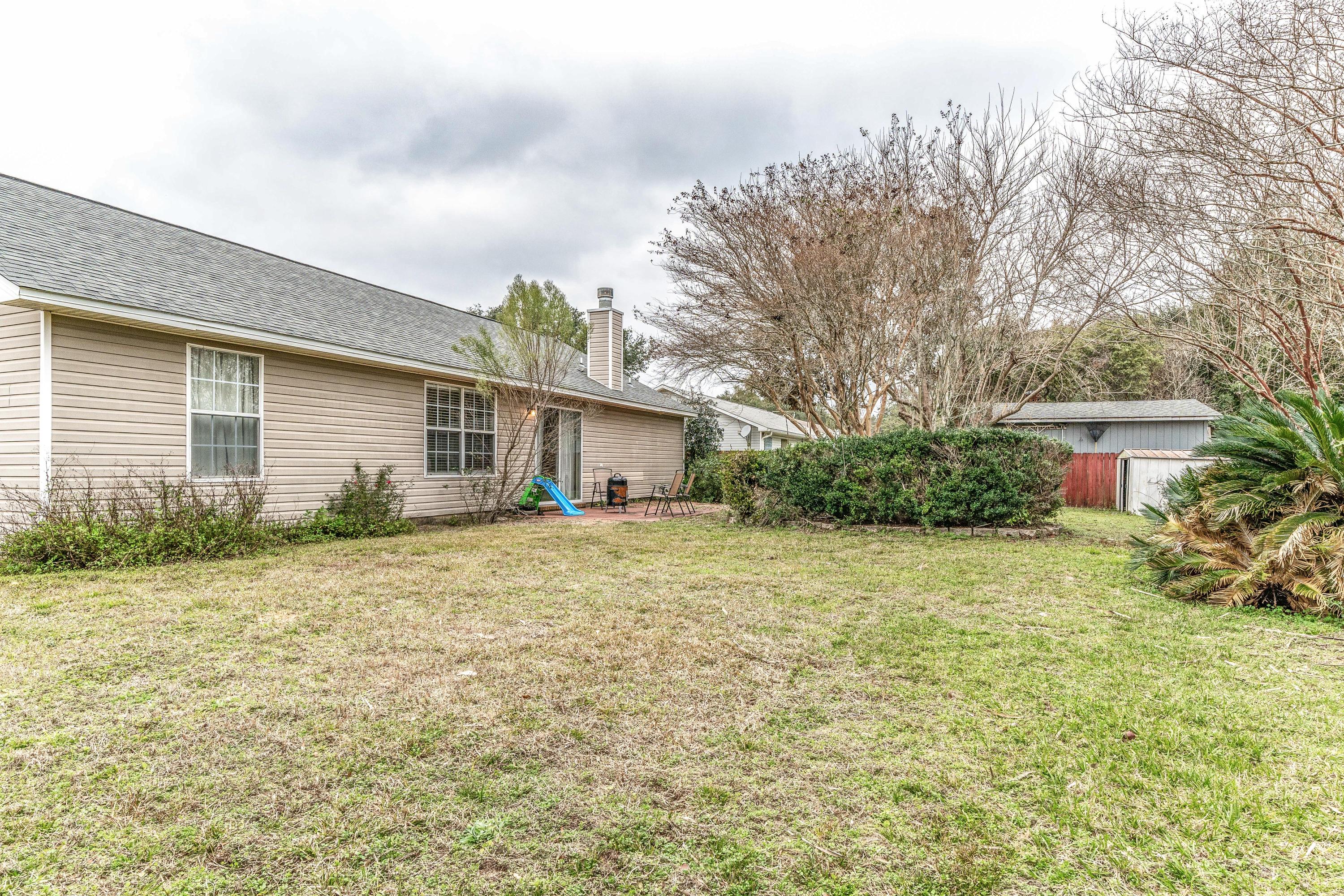 COUNTRY BREEZE ESTATES - Residential