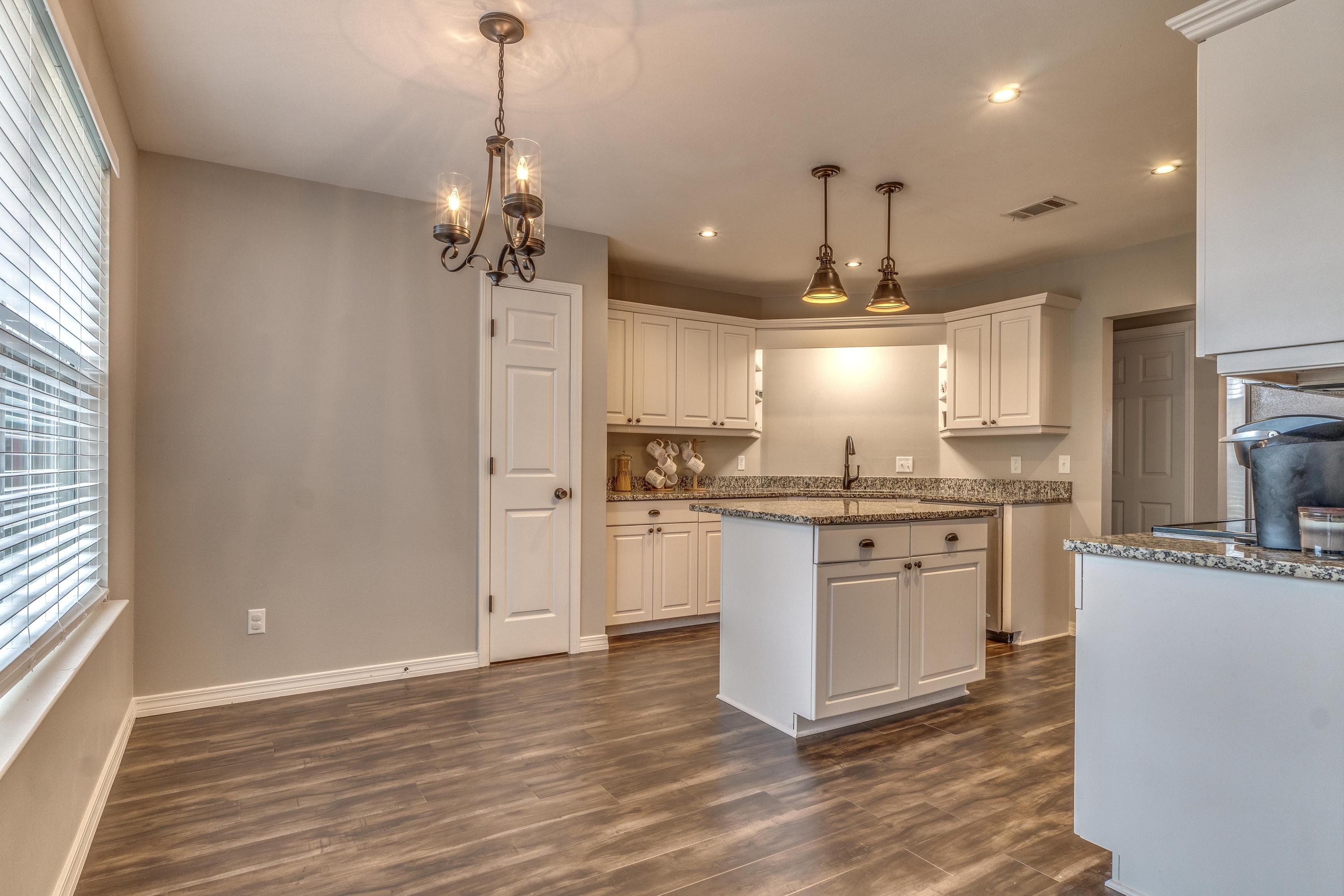 COUNTRY BREEZE ESTATES - Residential