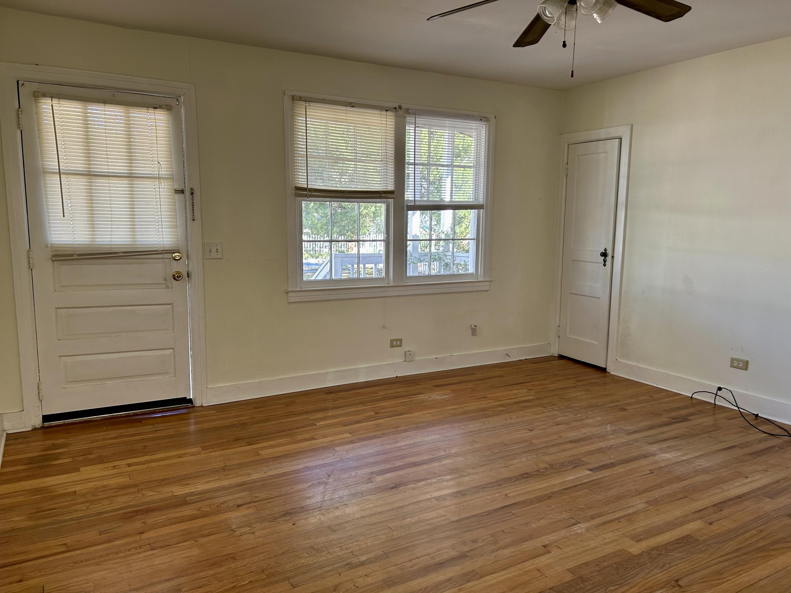 TOWN OF DEFUNIAK SPRINGS - Residential