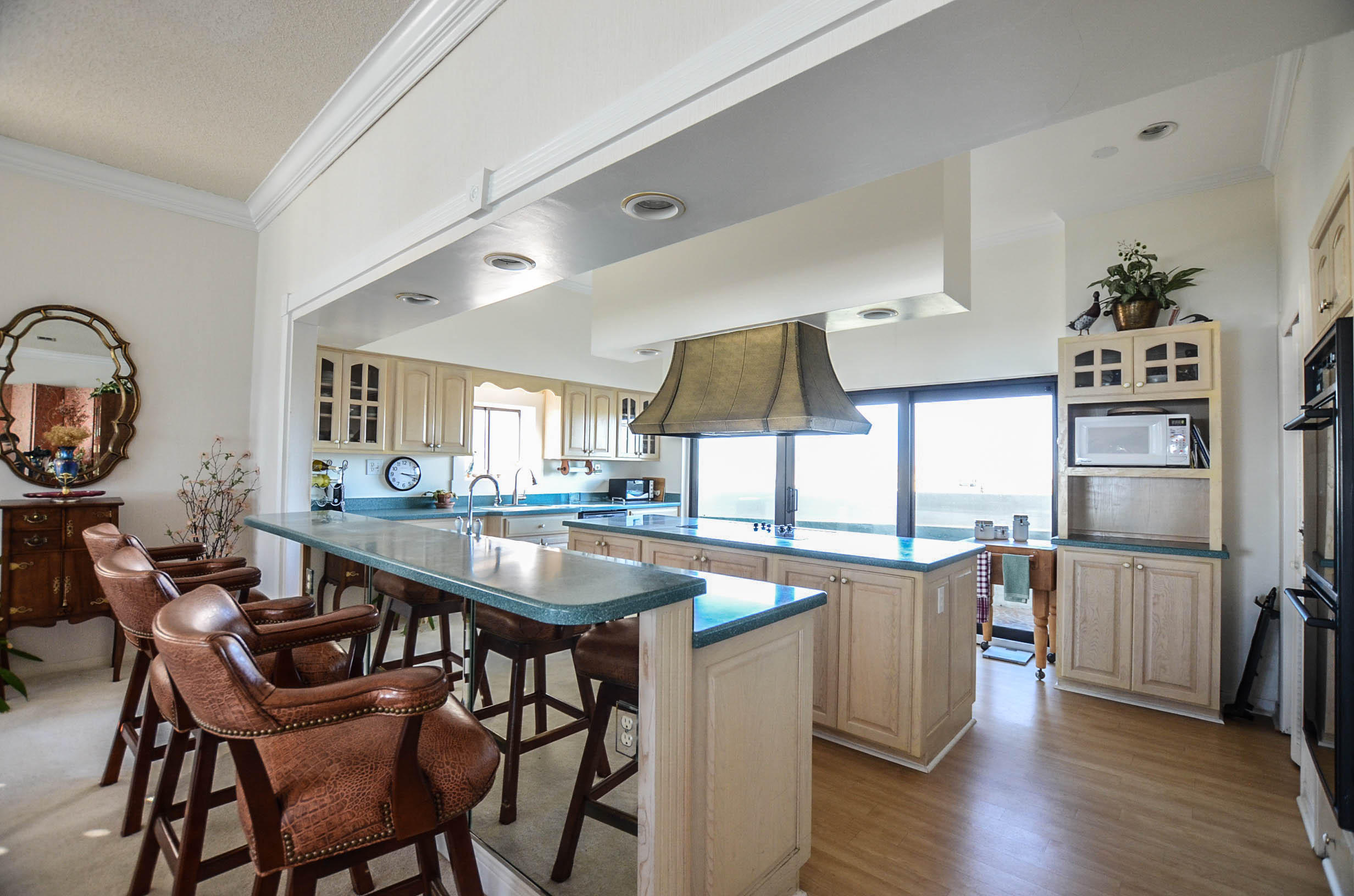 HUNTINGTON BY THE SEA CONDO - Residential