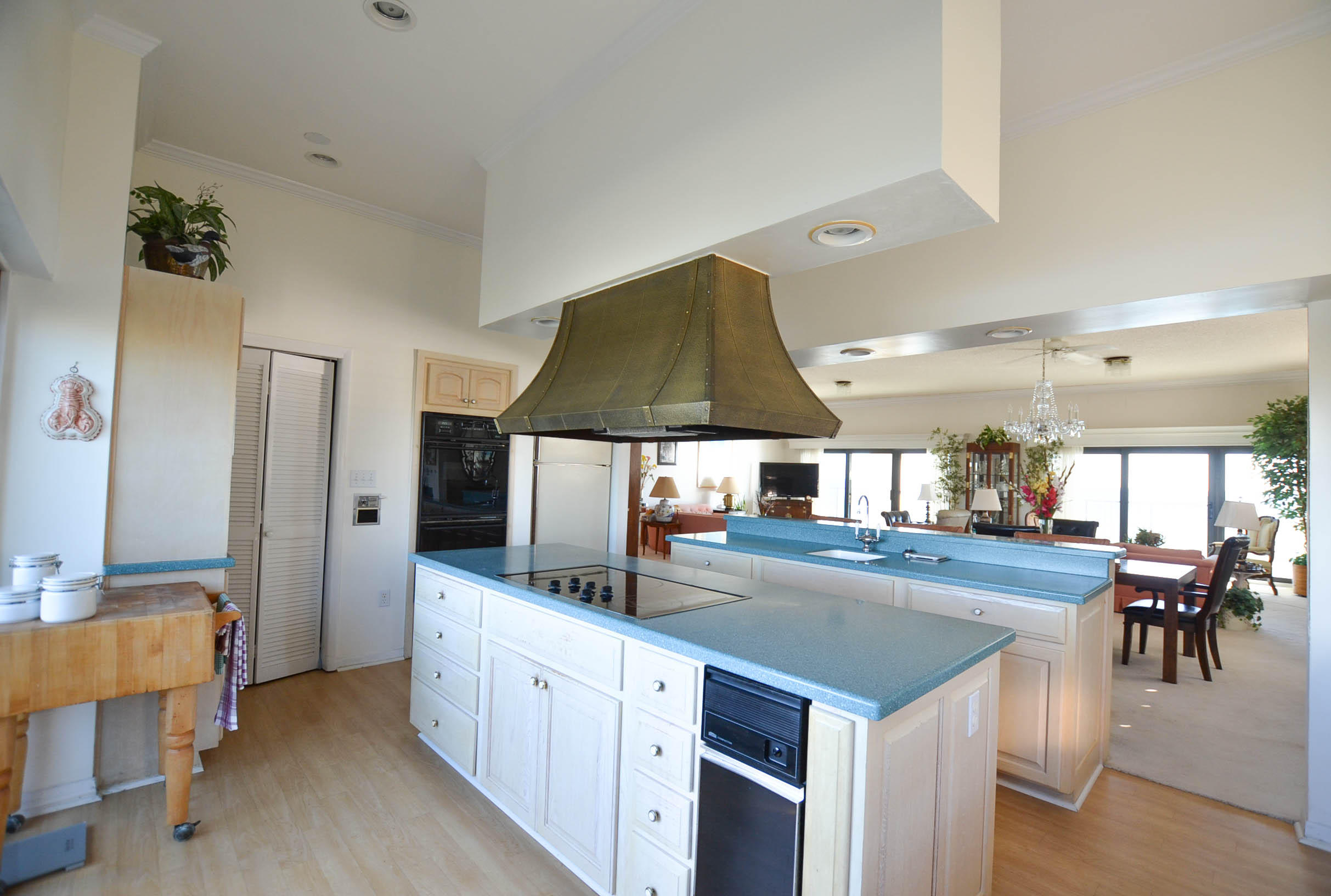 HUNTINGTON BY THE SEA CONDO - Residential