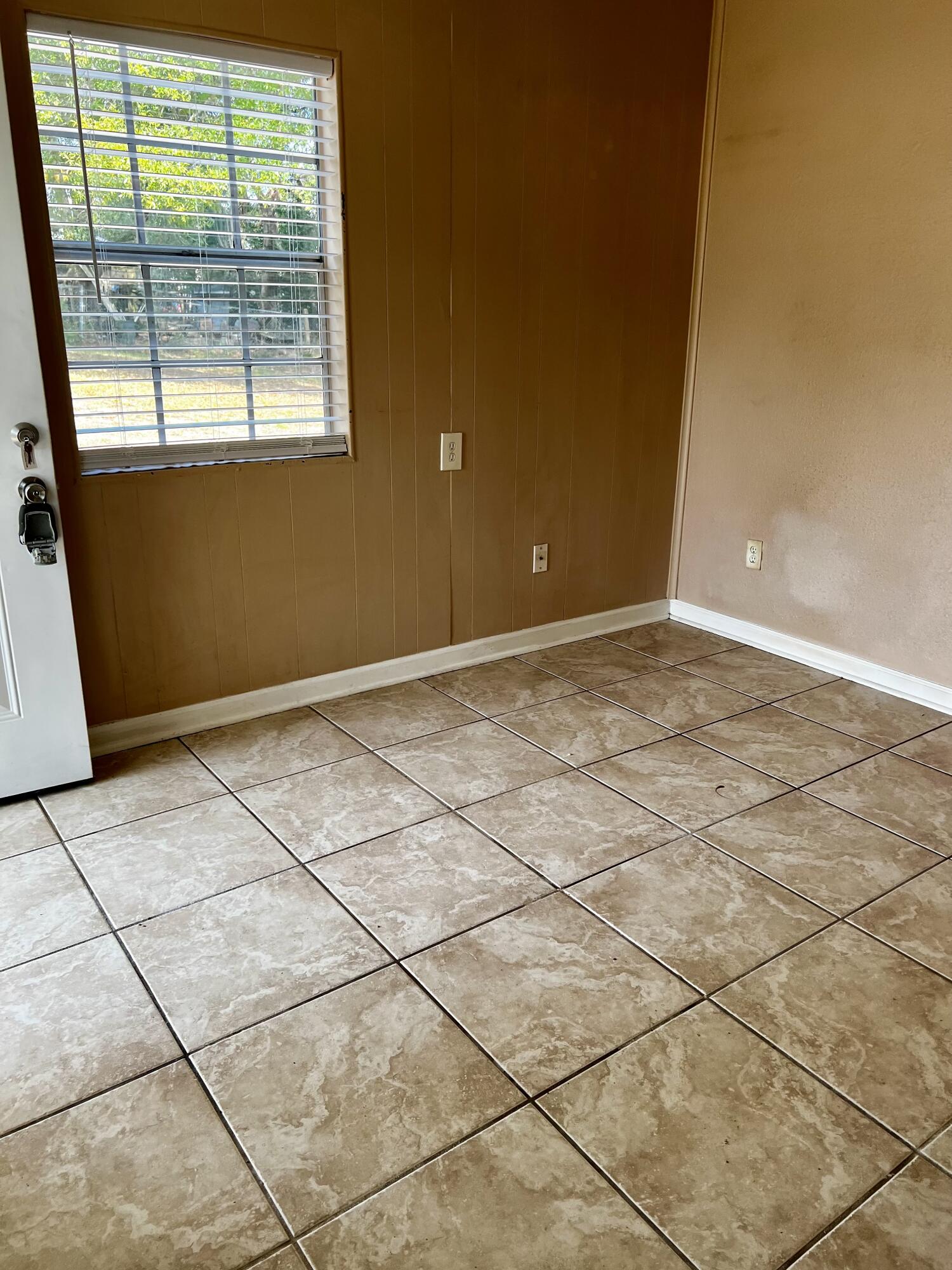 VALPARAISO PLAT 15 - Residential Lease