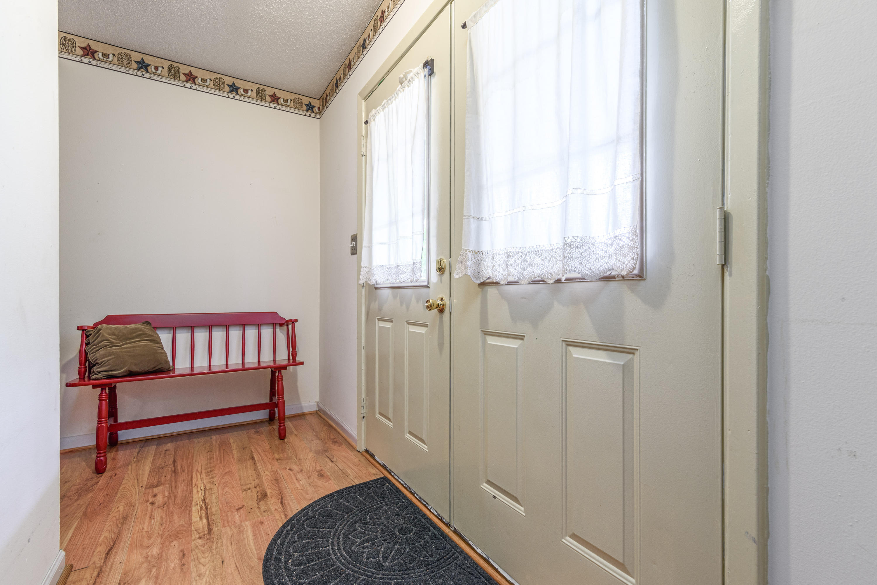 COUNTRY CLUB ESTATES 1ST ADDN - Residential