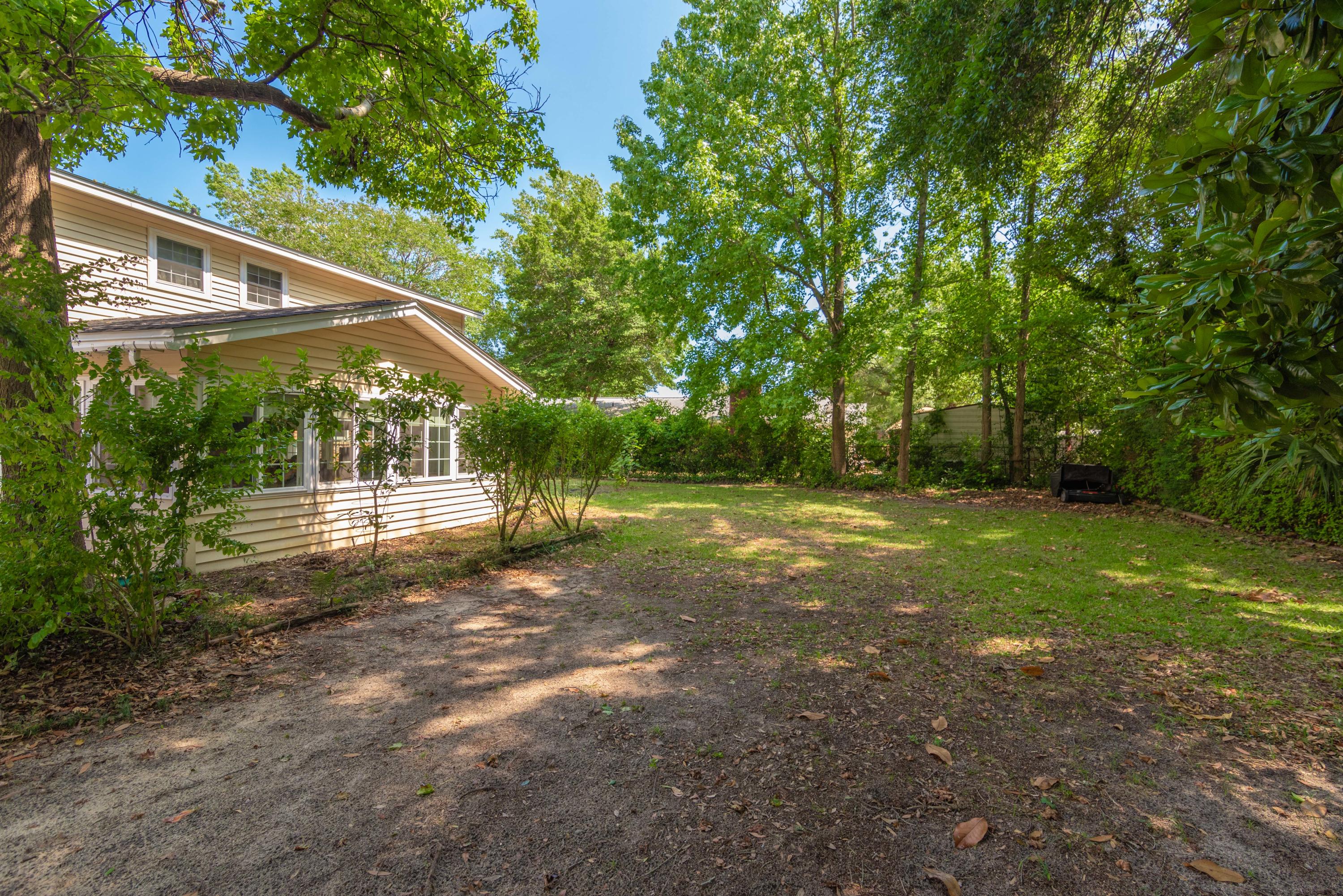 COUNTRY CLUB ESTATES 1ST ADDN - Residential