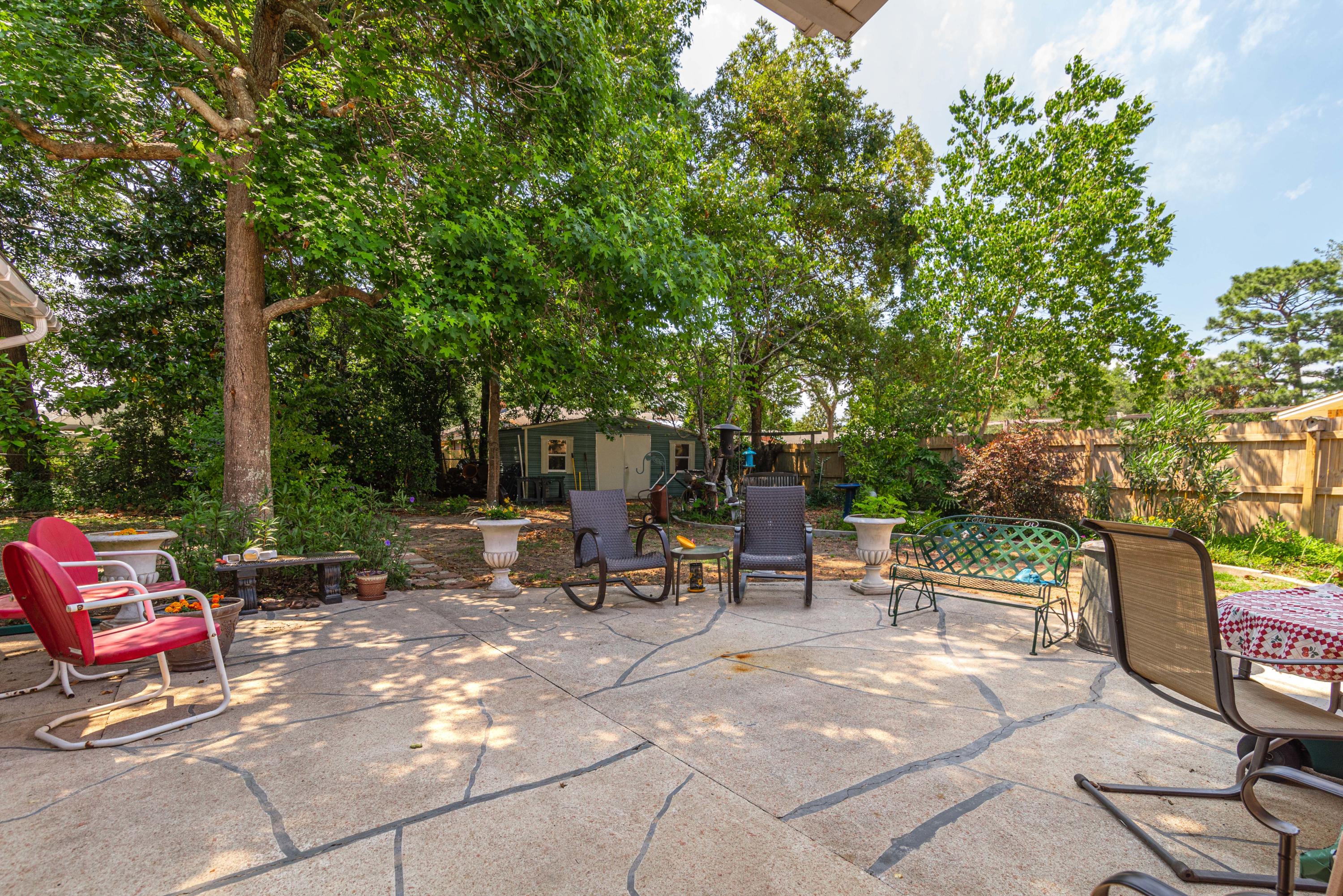 COUNTRY CLUB ESTATES 1ST ADDN - Residential