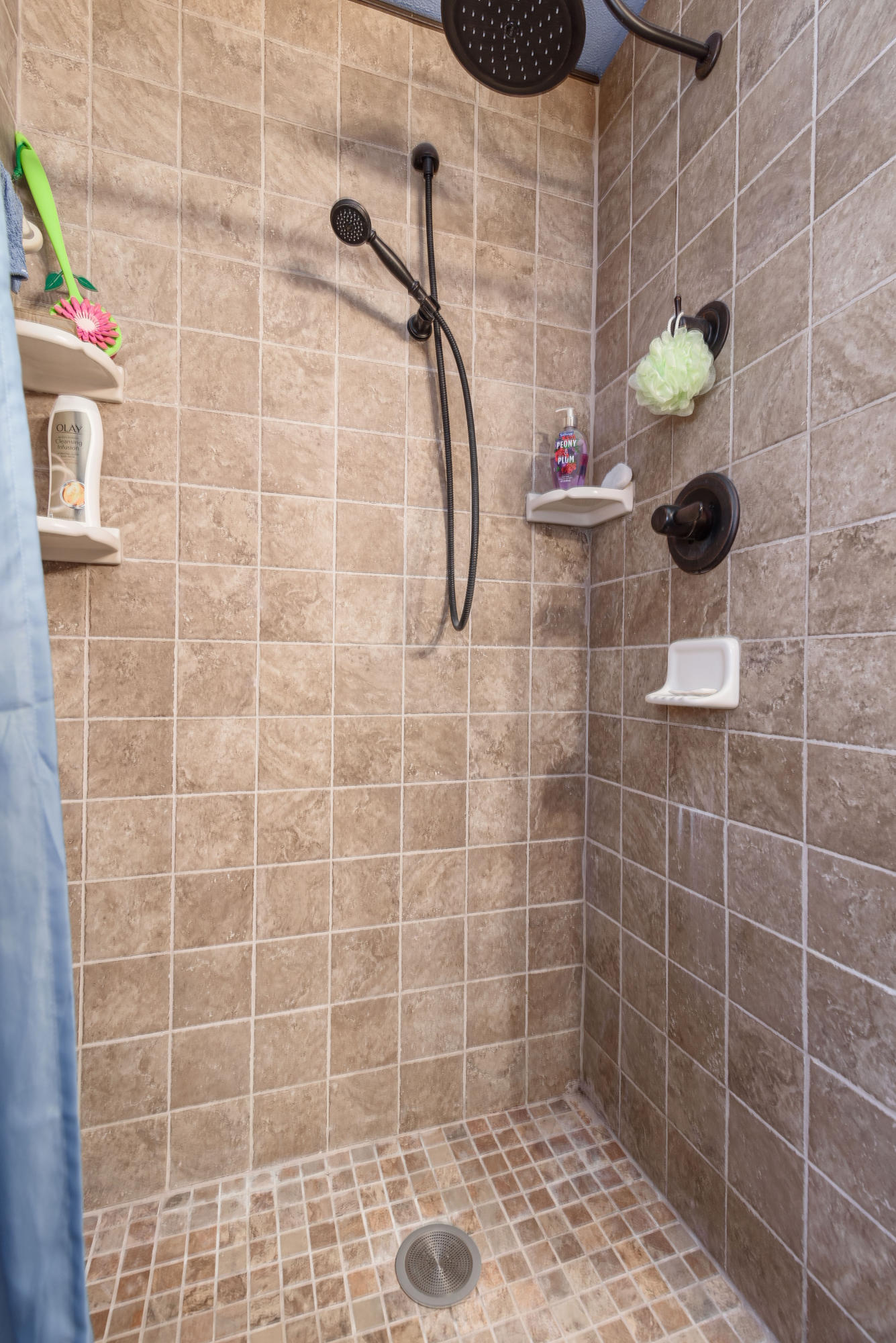 COUNTRY CLUB ESTATES 1ST ADDN - Residential