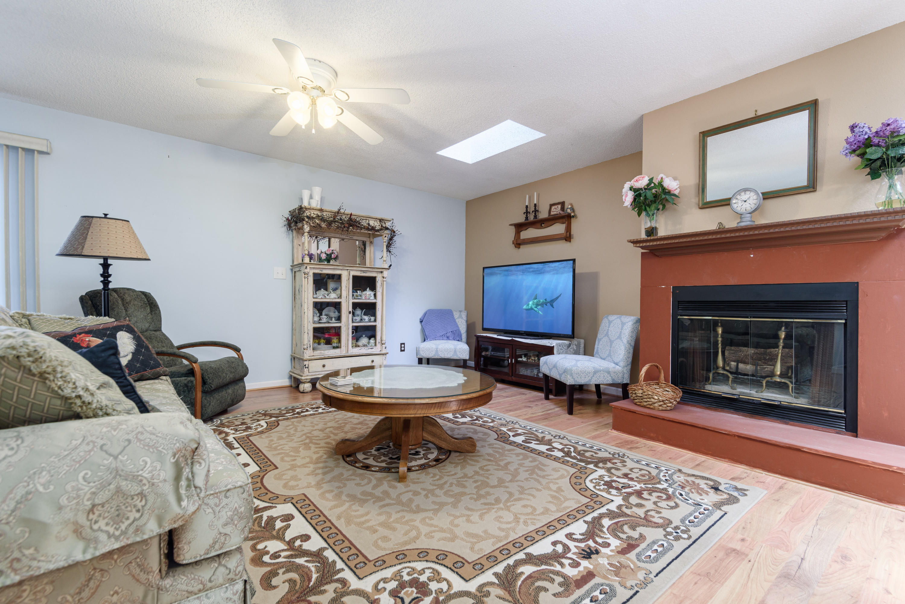 COUNTRY CLUB ESTATES 1ST ADDN - Residential