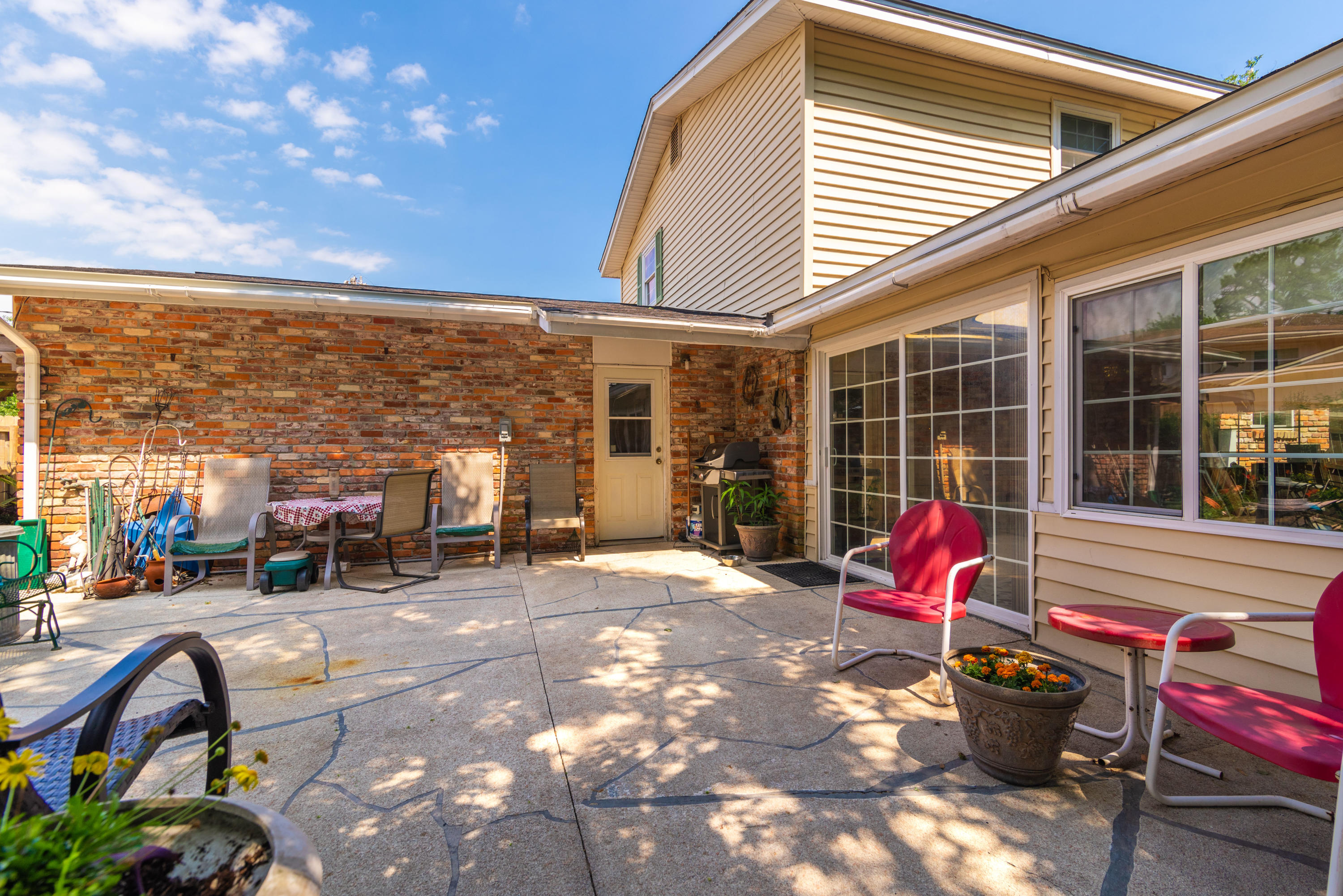 COUNTRY CLUB ESTATES 1ST ADDN - Residential