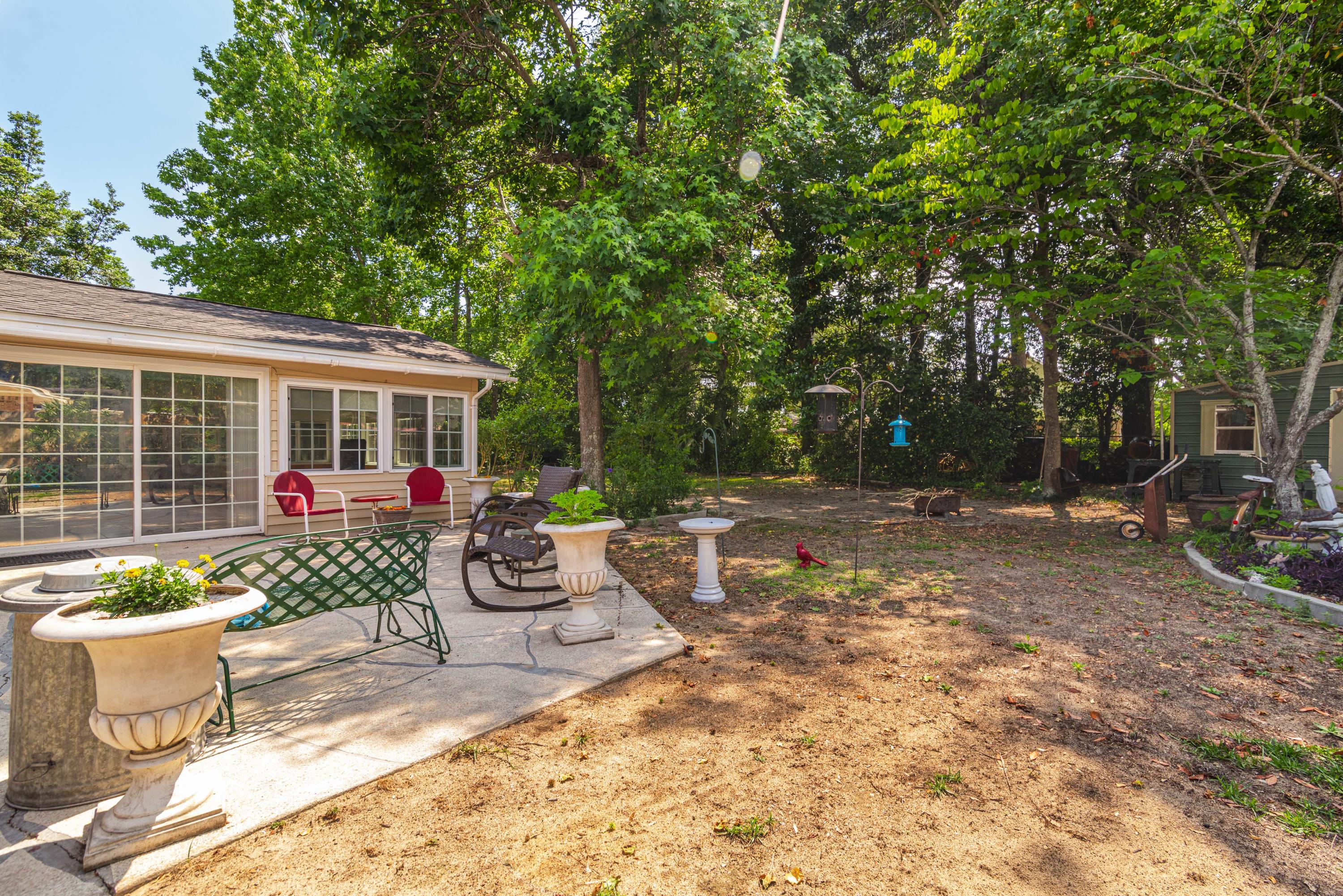 COUNTRY CLUB ESTATES 1ST ADDN - Residential