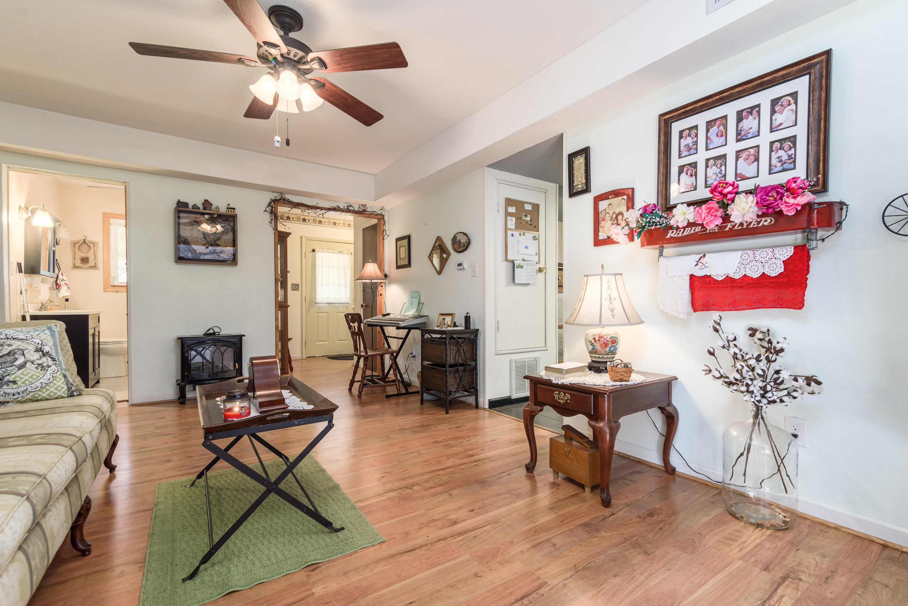 COUNTRY CLUB ESTATES 1ST ADDN - Residential