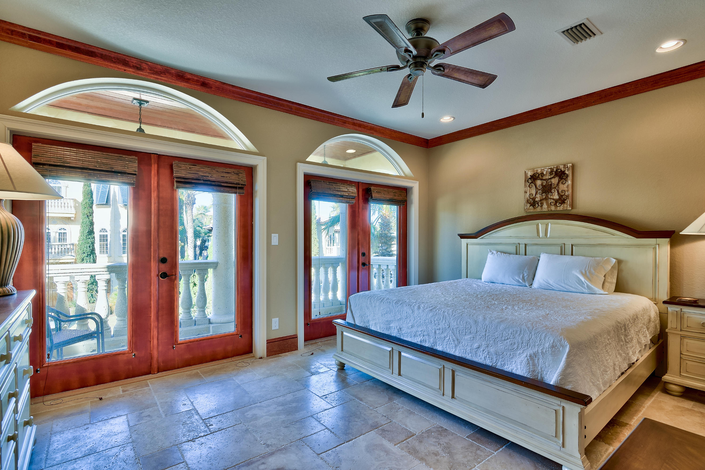 SAINT TROPEZ - Residential