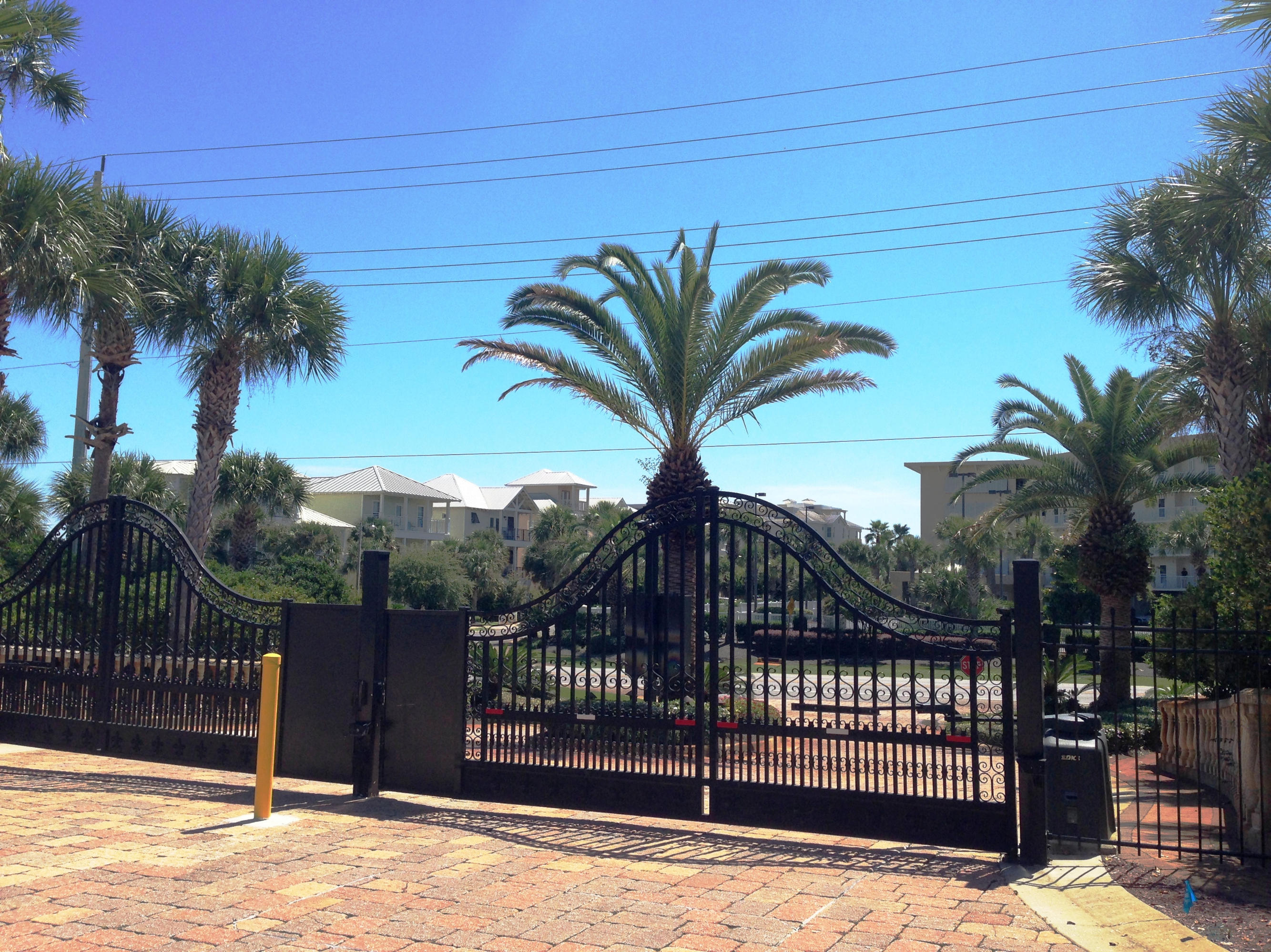 SAINT TROPEZ - Residential