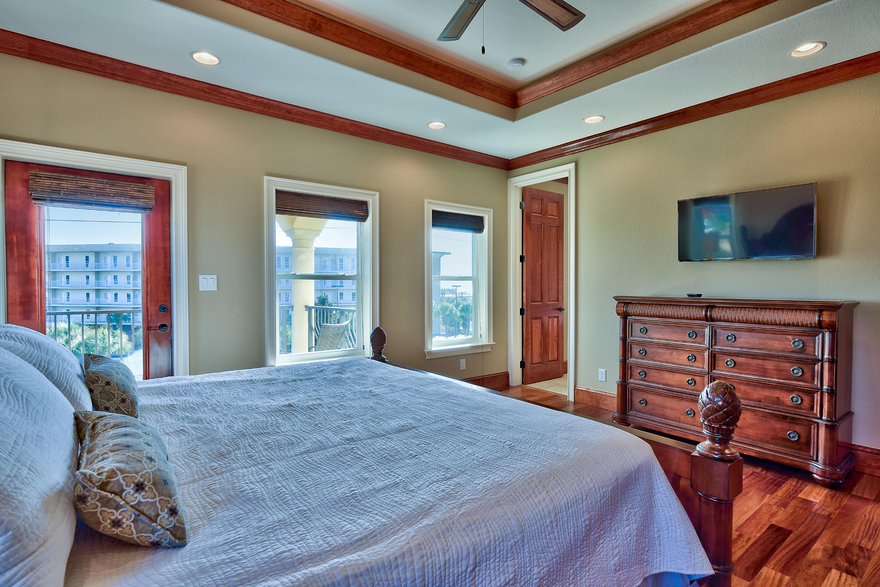 SAINT TROPEZ - Residential