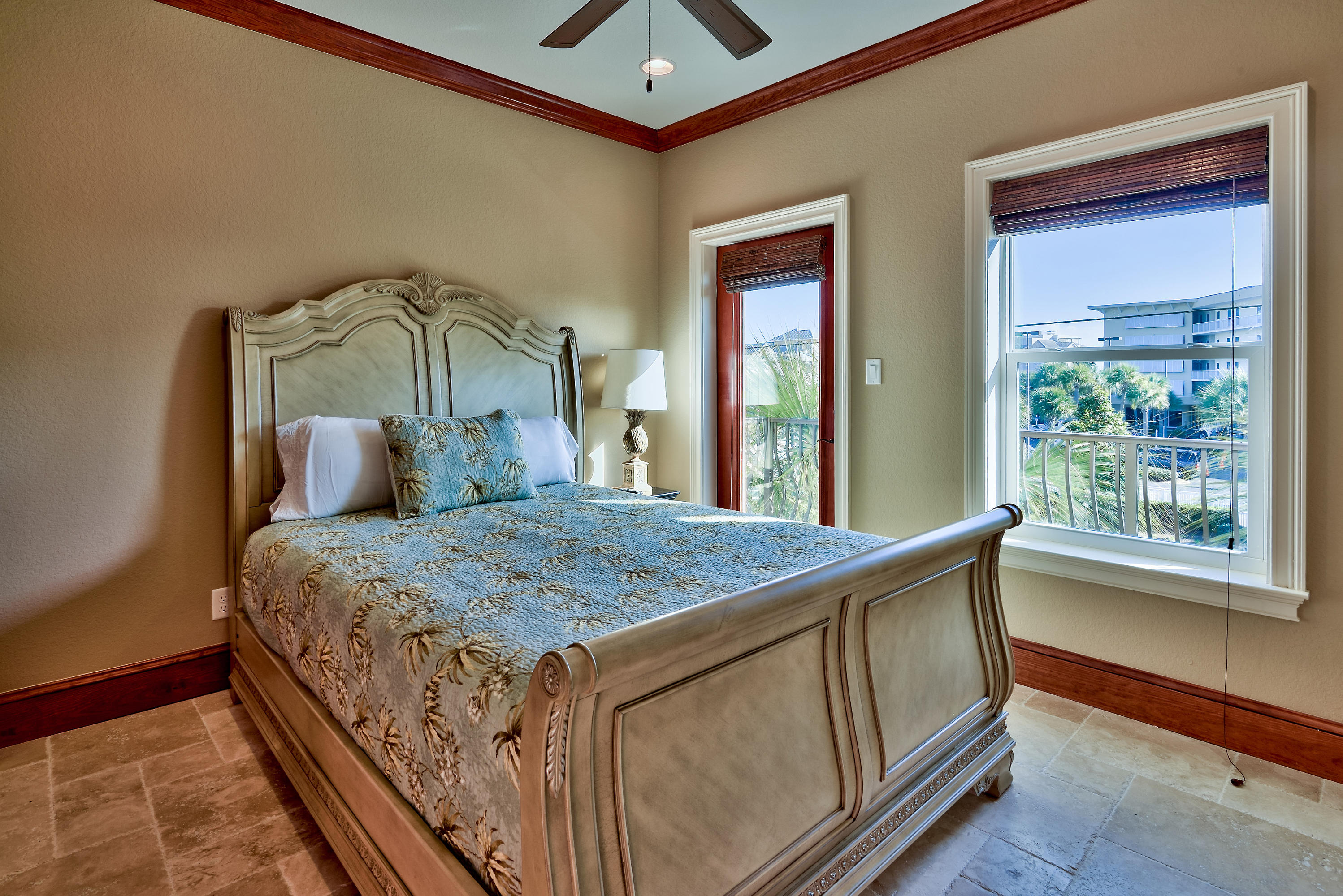 SAINT TROPEZ - Residential