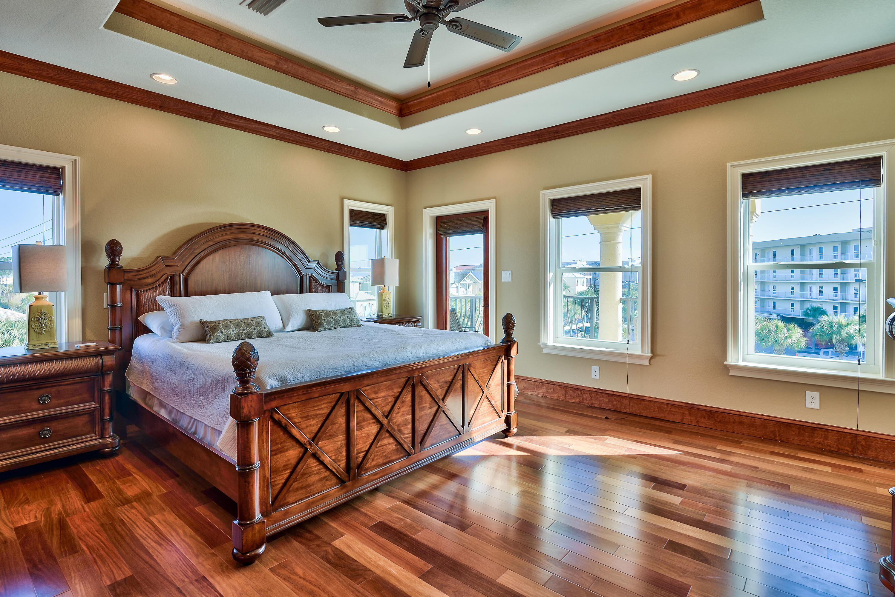 SAINT TROPEZ - Residential